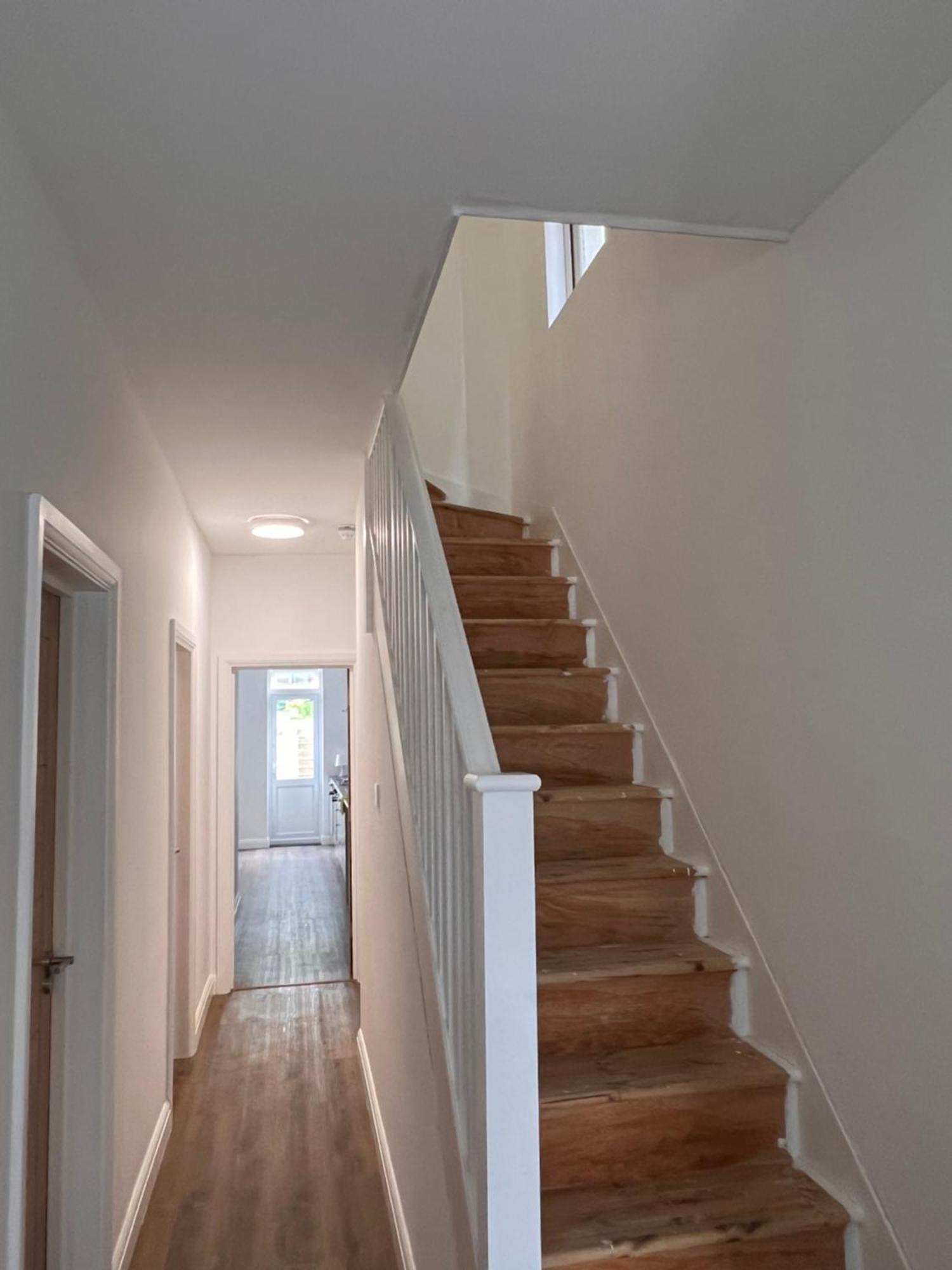 Gladstone Avenue Apartment