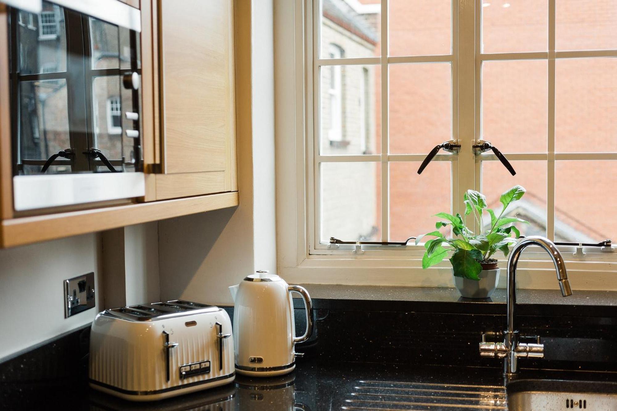 Knightsbridge & Chelsea Lux Apartment *