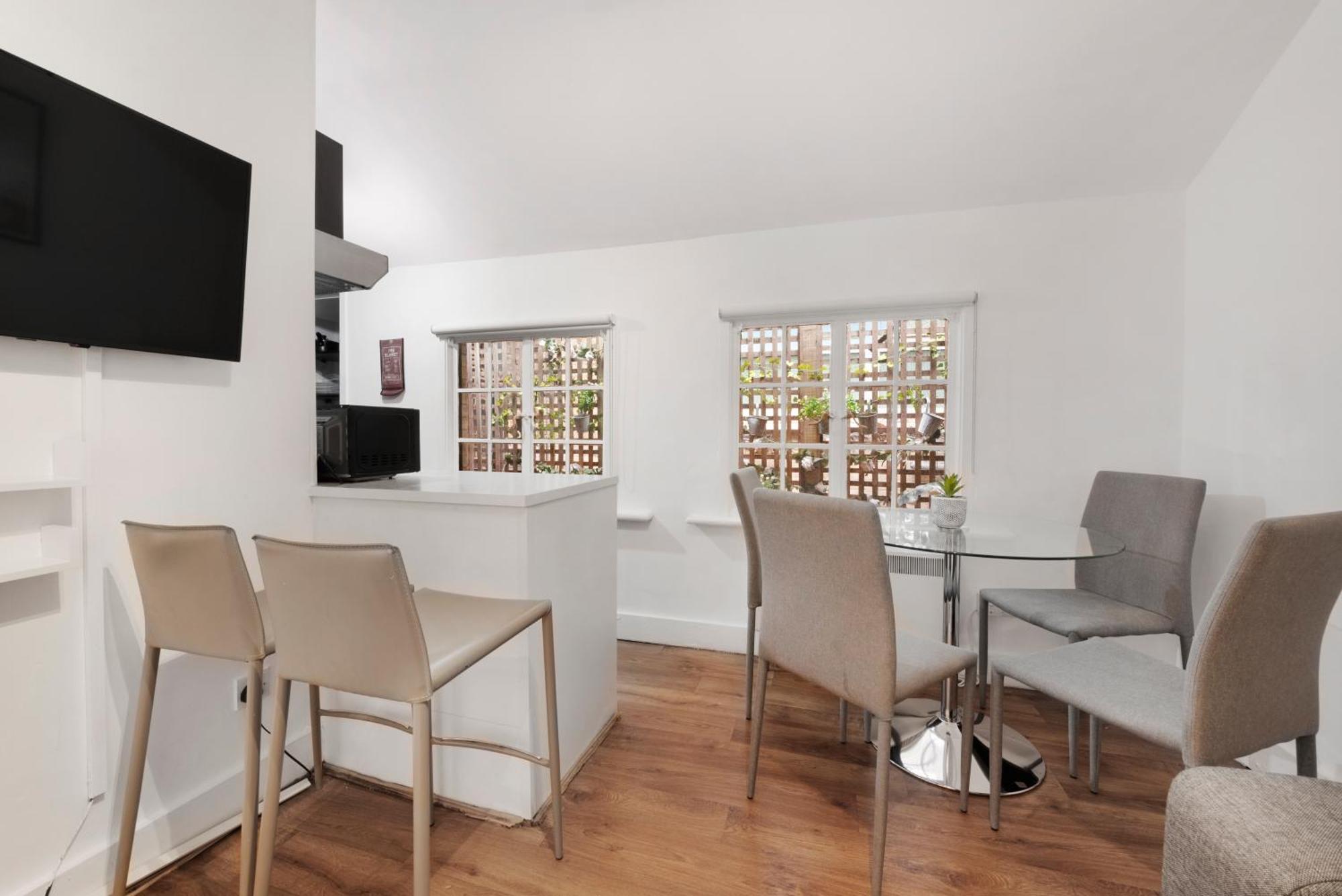 2 Bed Piccadilly 1 Appartement