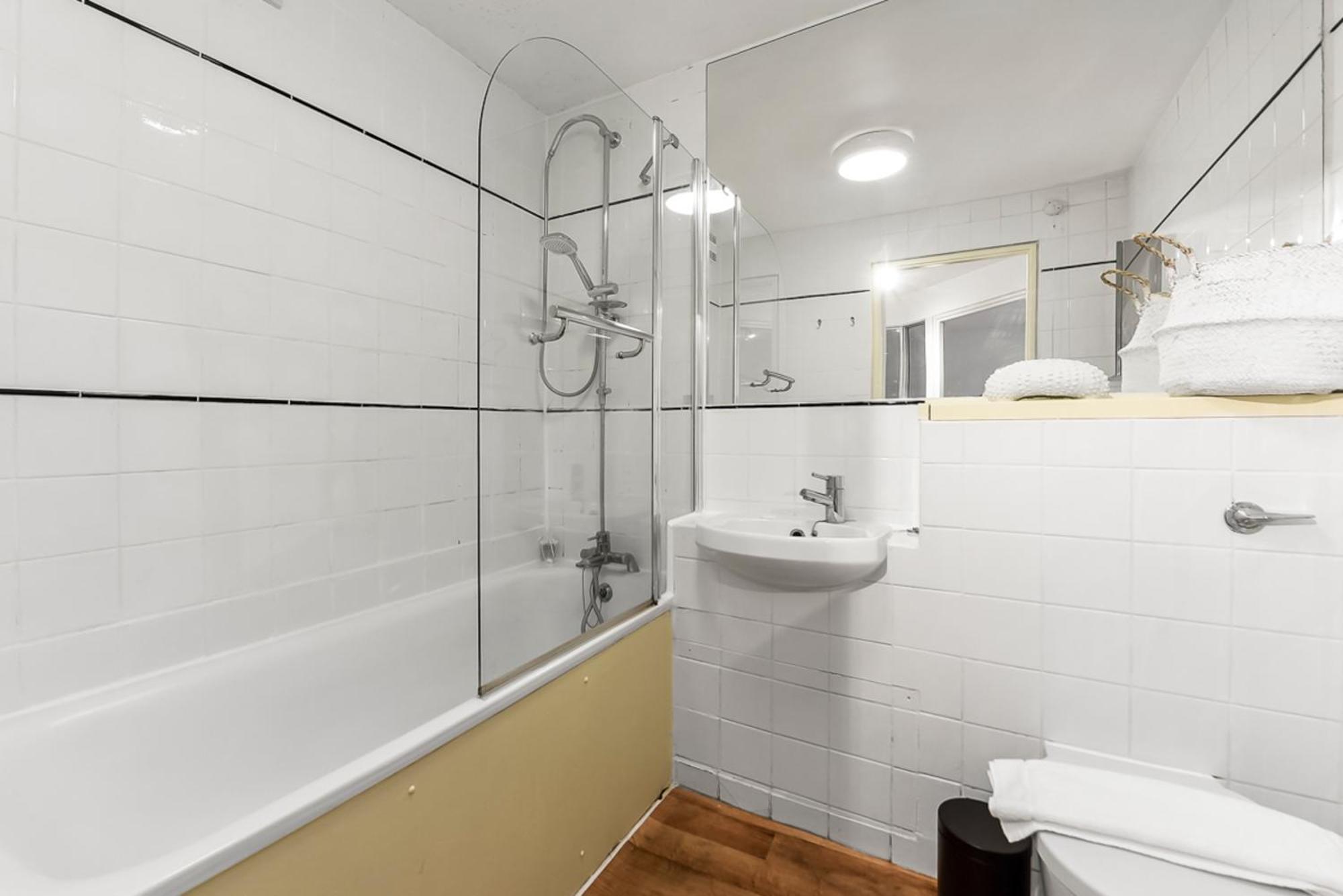 Apartment 1 Bed Garden Flat- Belsize Park *