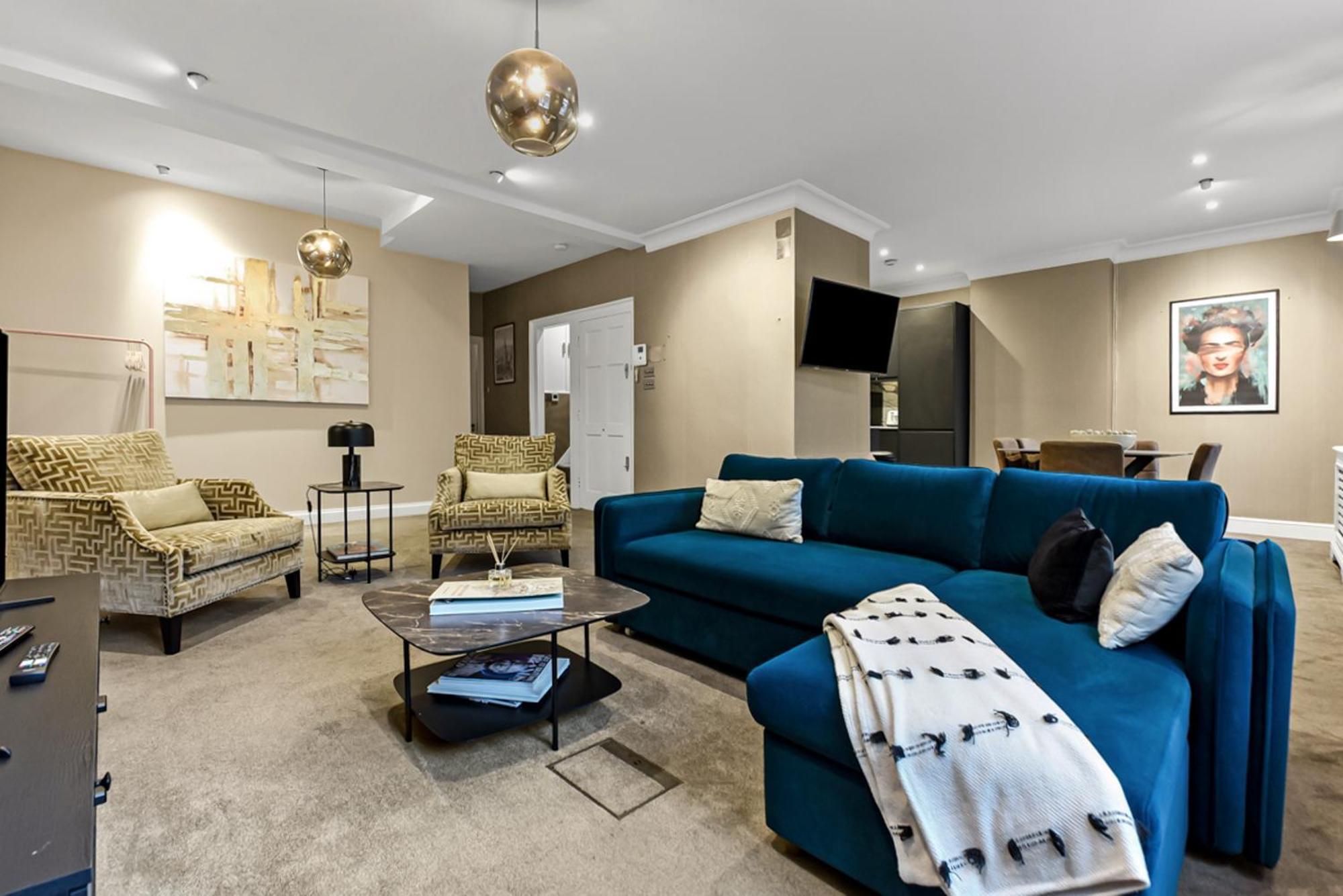 Mayfair With Private Terrace- 2 Bed Londen