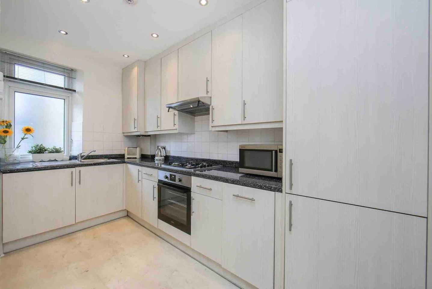 1 Bed Apartment- Marble Arch 4 Londen