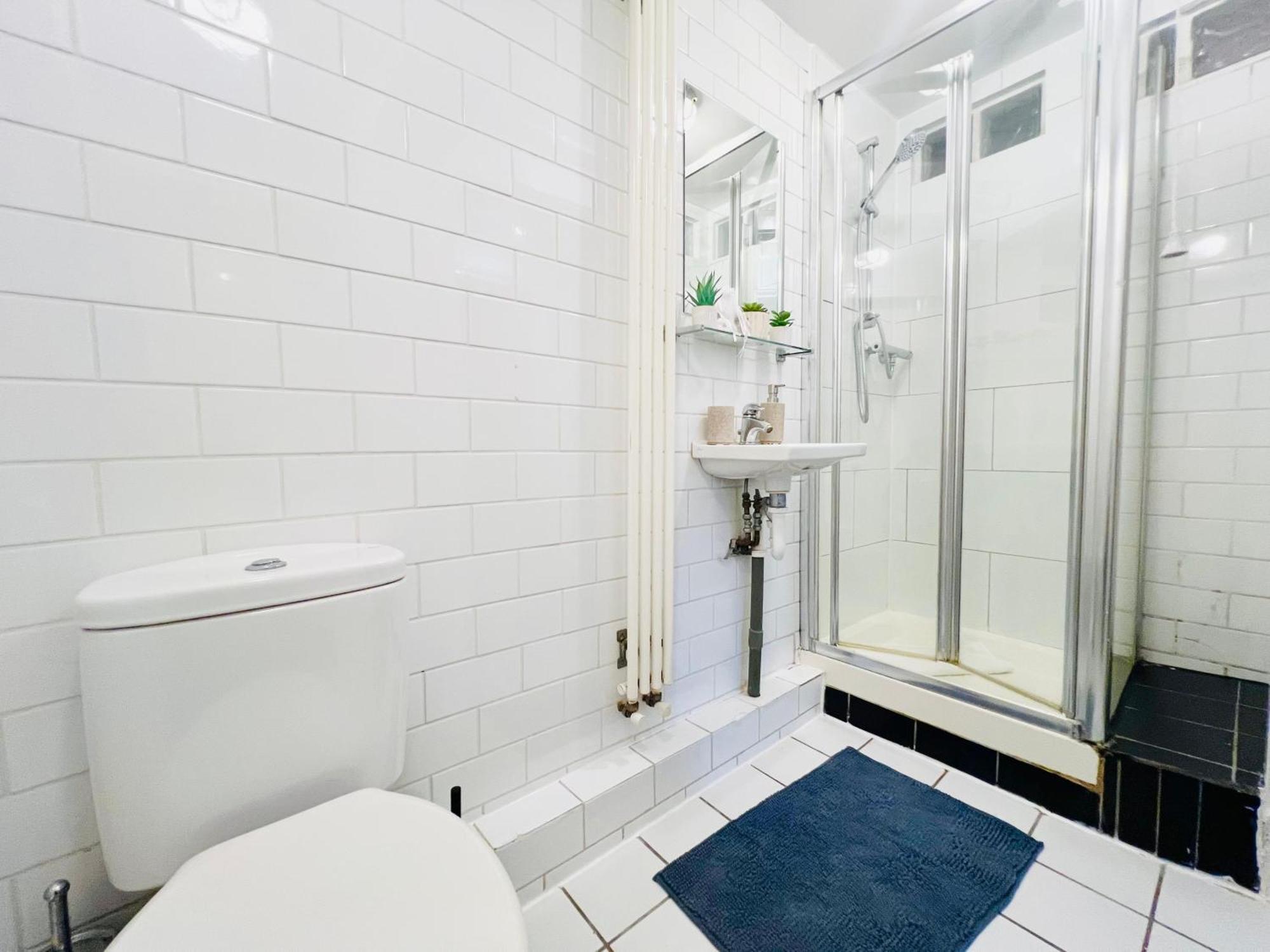 2 Bed Garden Flat- Highgate * London