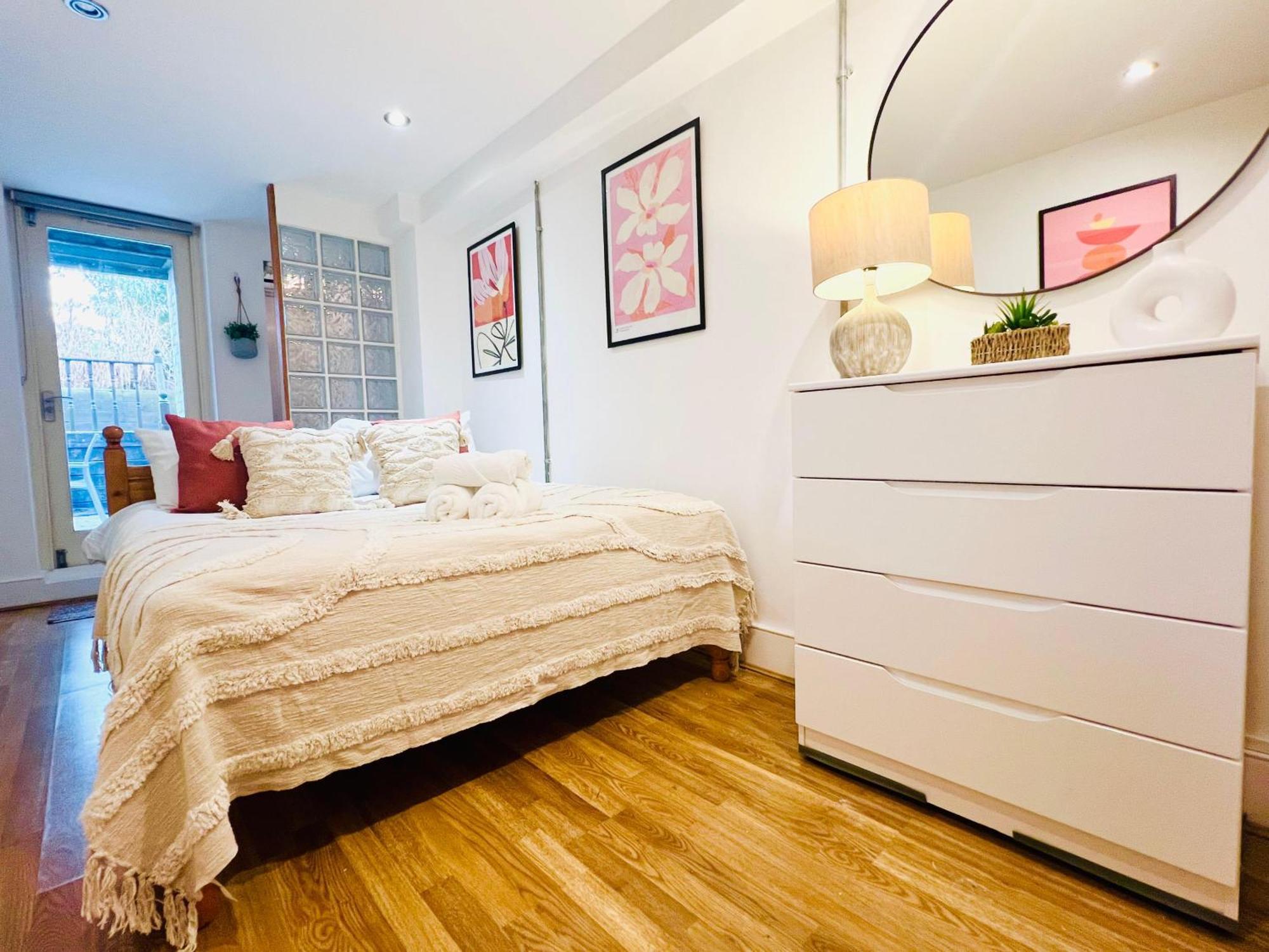 2 Bed Garden Flat- Highgate