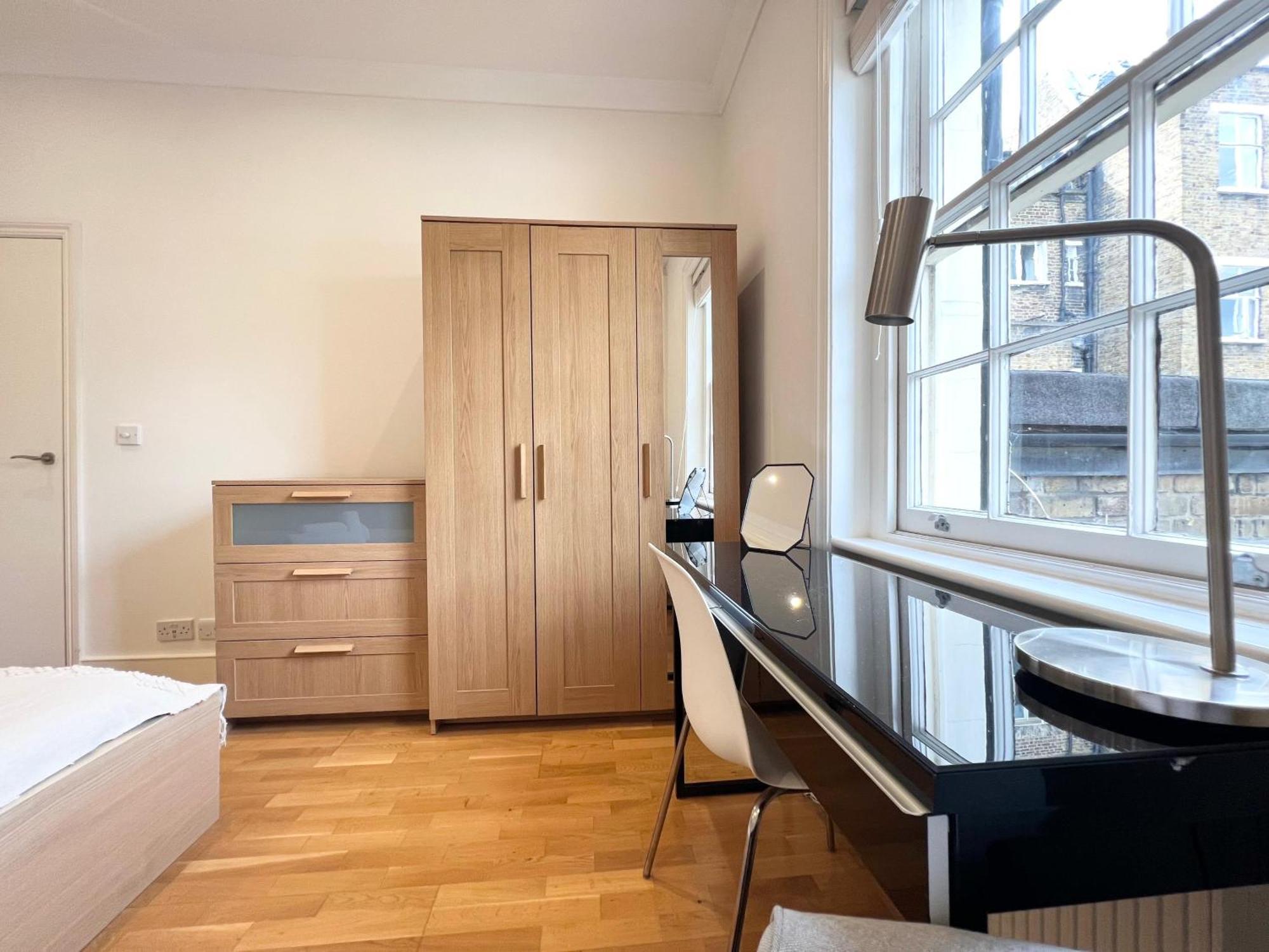 Leilighet Large 3 Bed 3 Bath Apartment- London