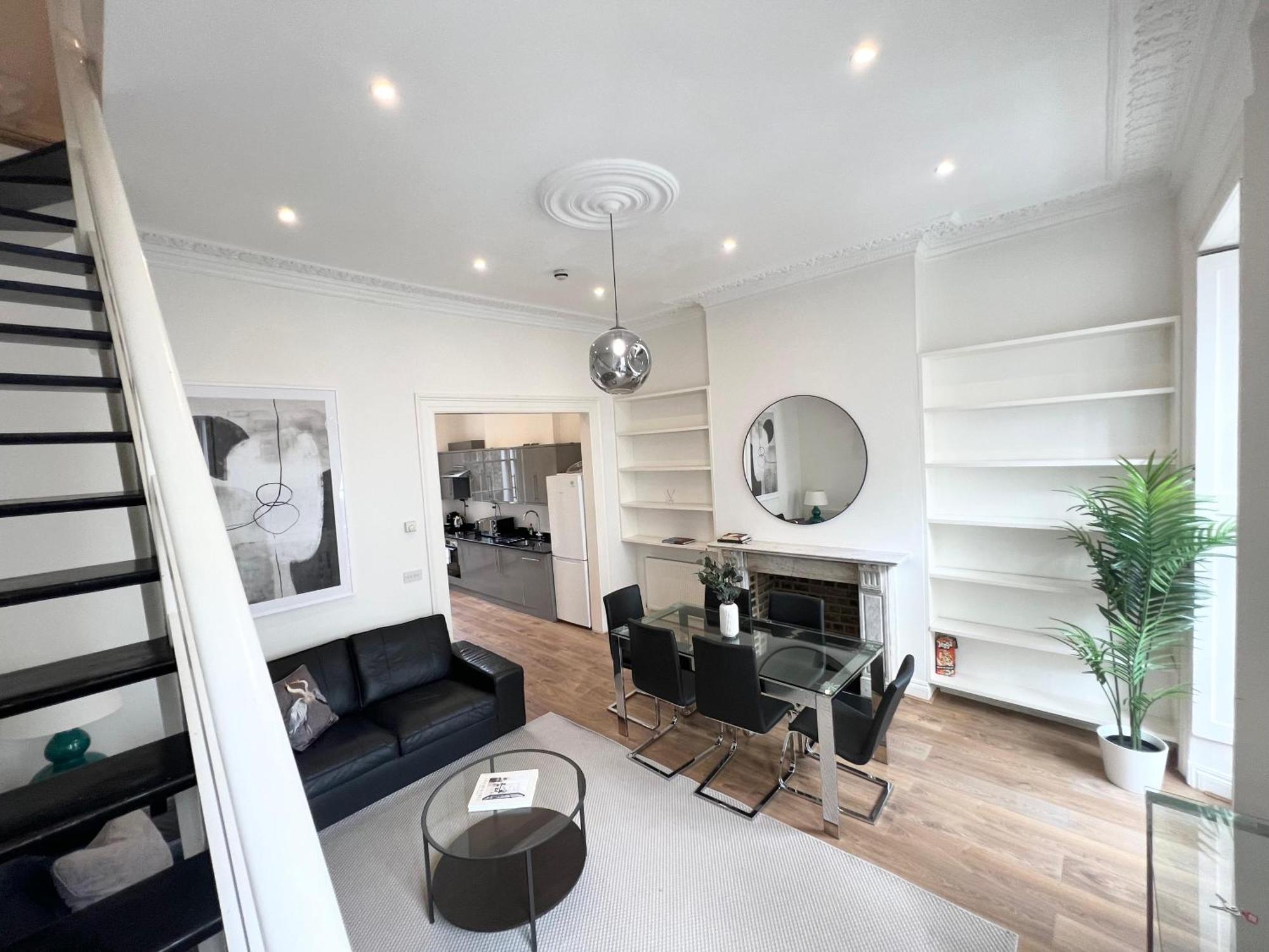 Leilighet Large 3 Bed 3 Bath Apartment-