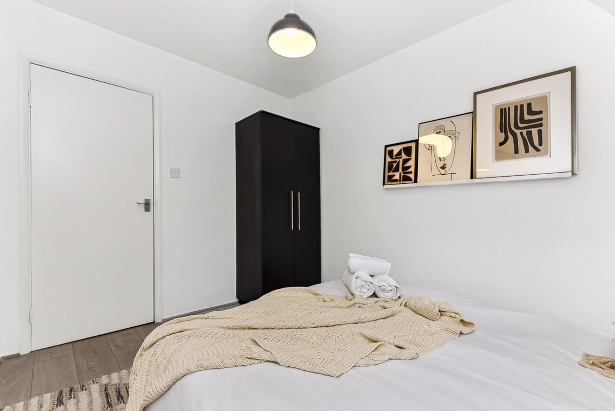 1 Bed Apartment- Finsbury Park D *