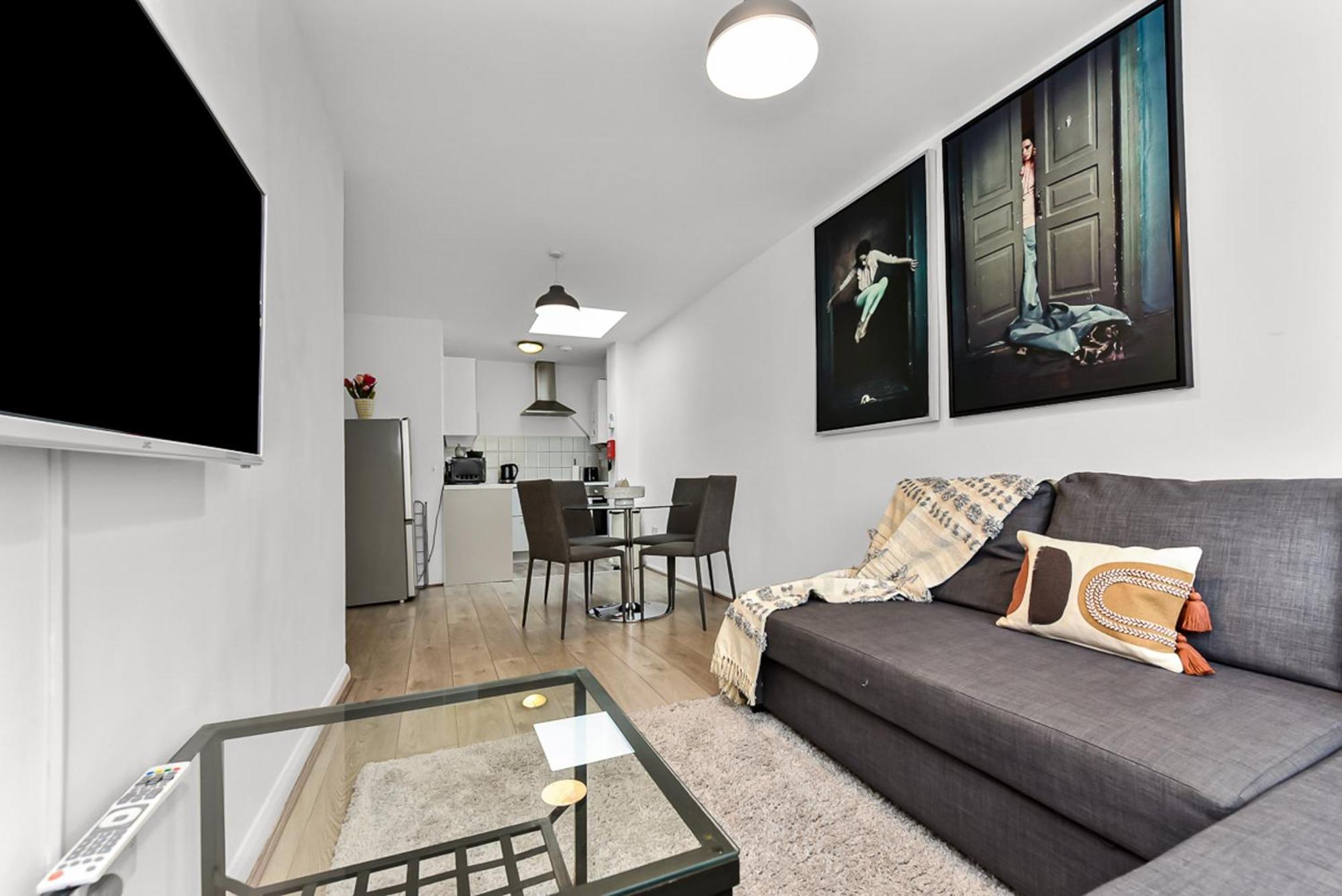 1 Bed Apartment- Finsbury Park D Apartment London