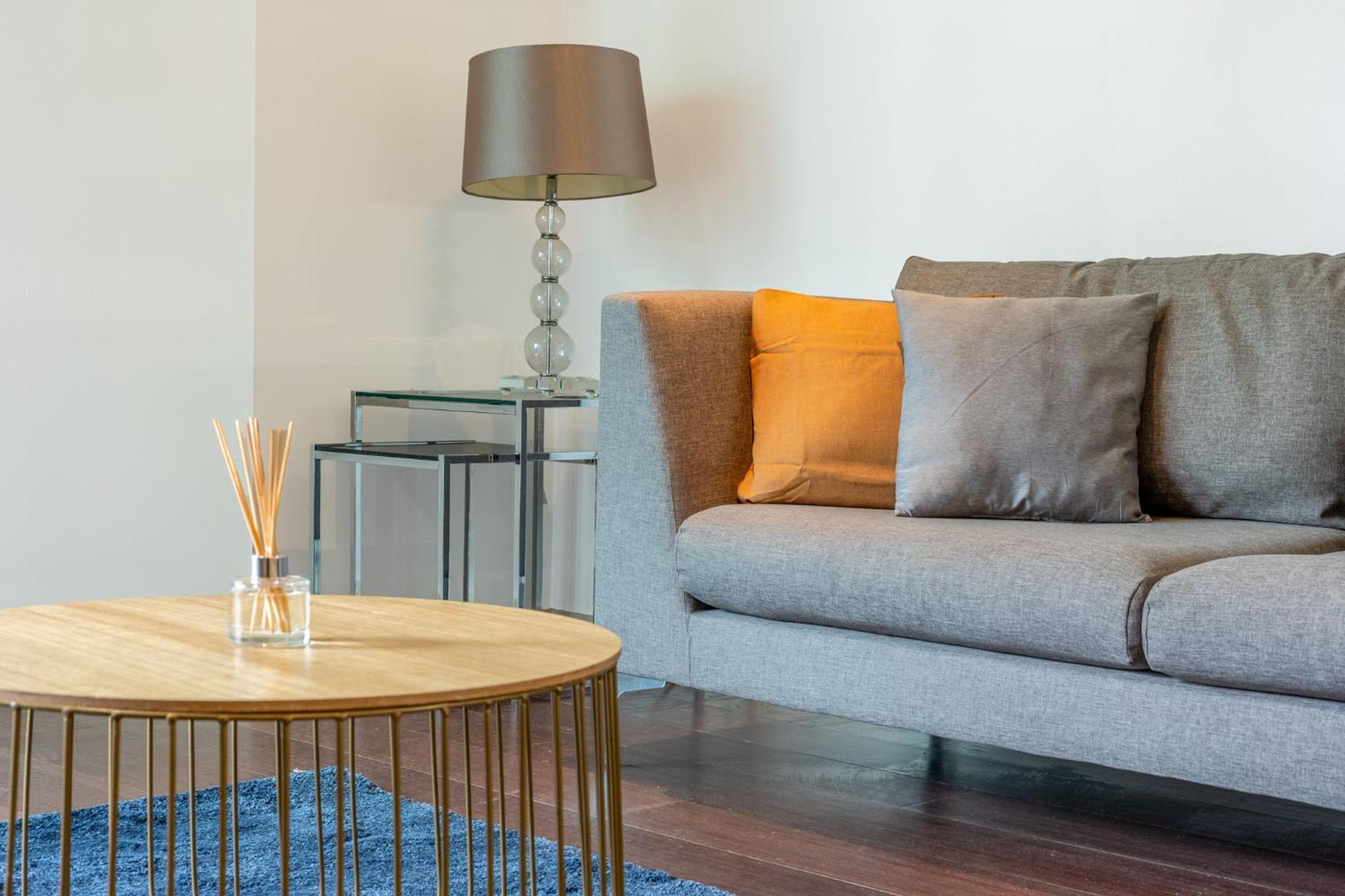 Luxury 1 Bedroom Canary Wharf Couples & Work-friendly * London