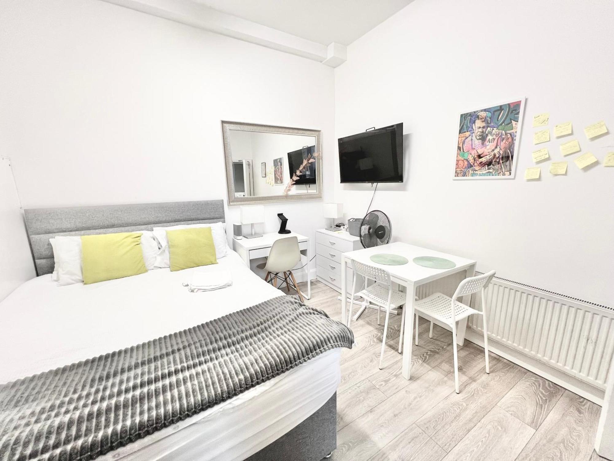 Apartment Complete Flat Netflix And Fast Wifi