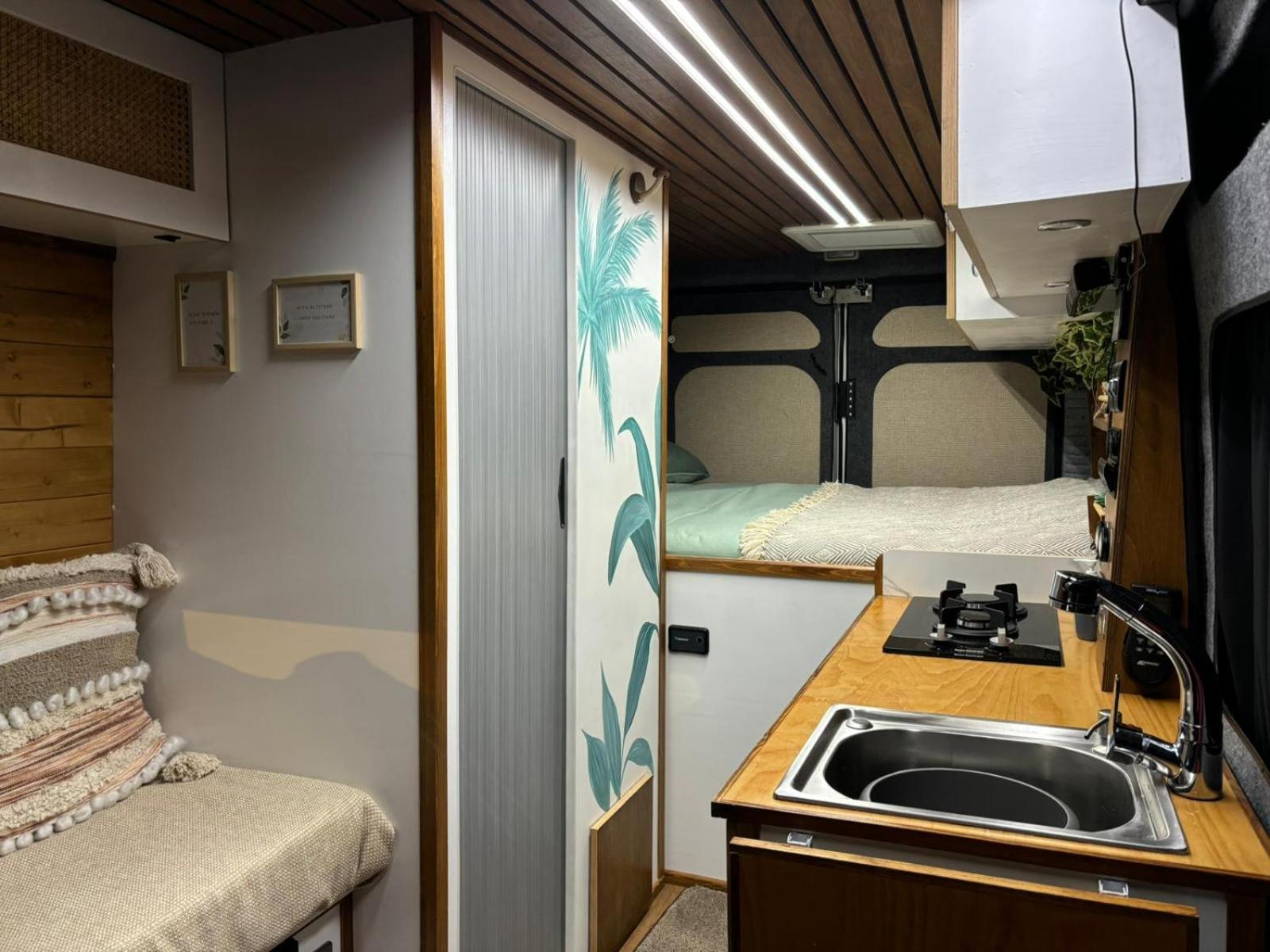 Botel Vankind - Annabel