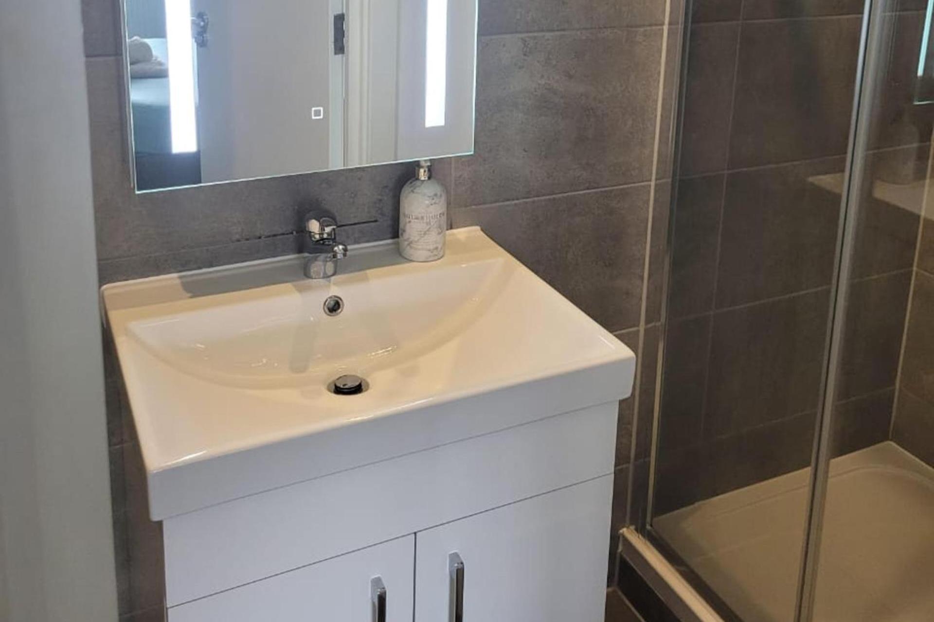 Batterseaflat Sleeps6 Refurbished Tv * Londen