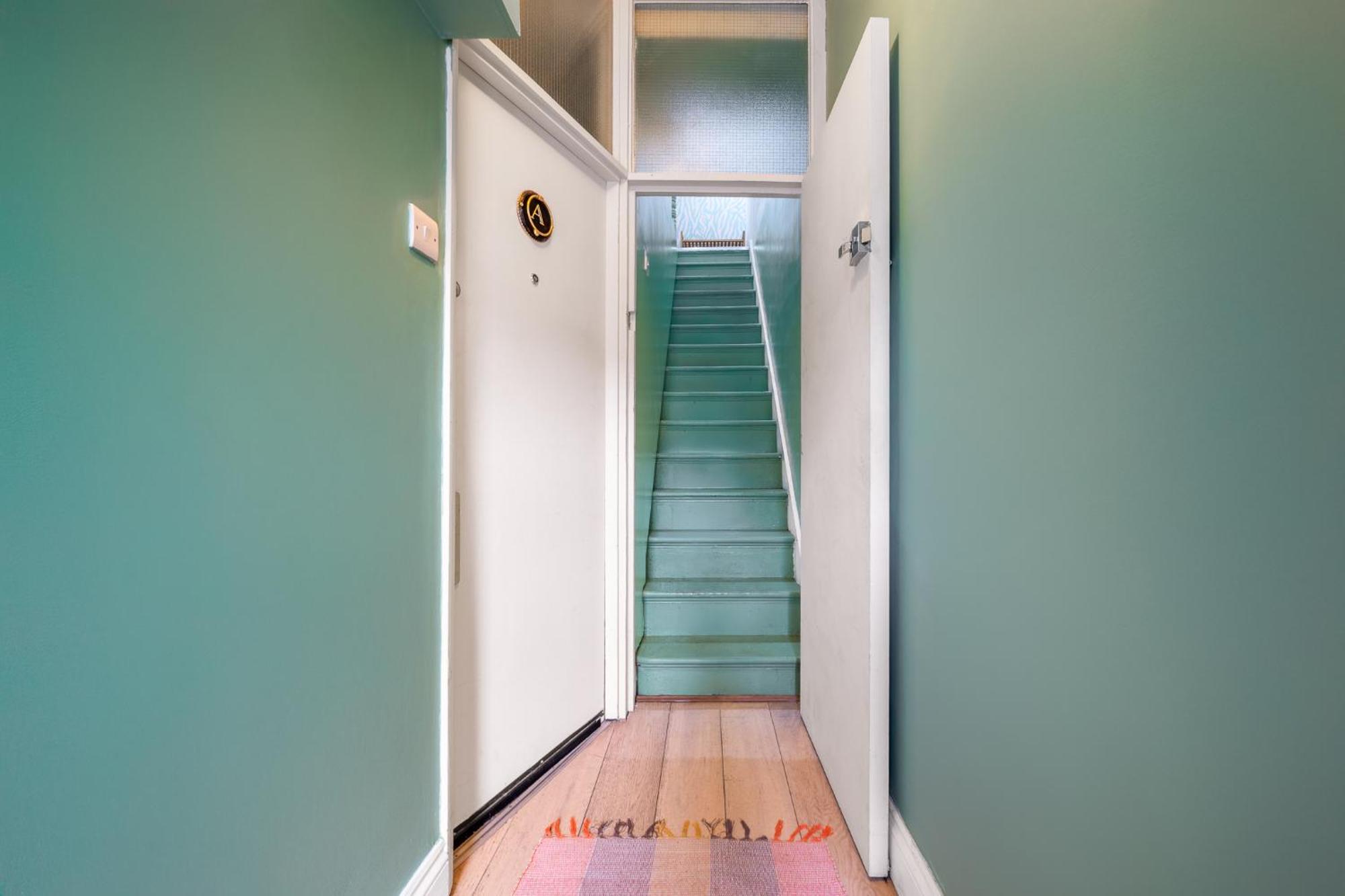 Claremont B - Apartment