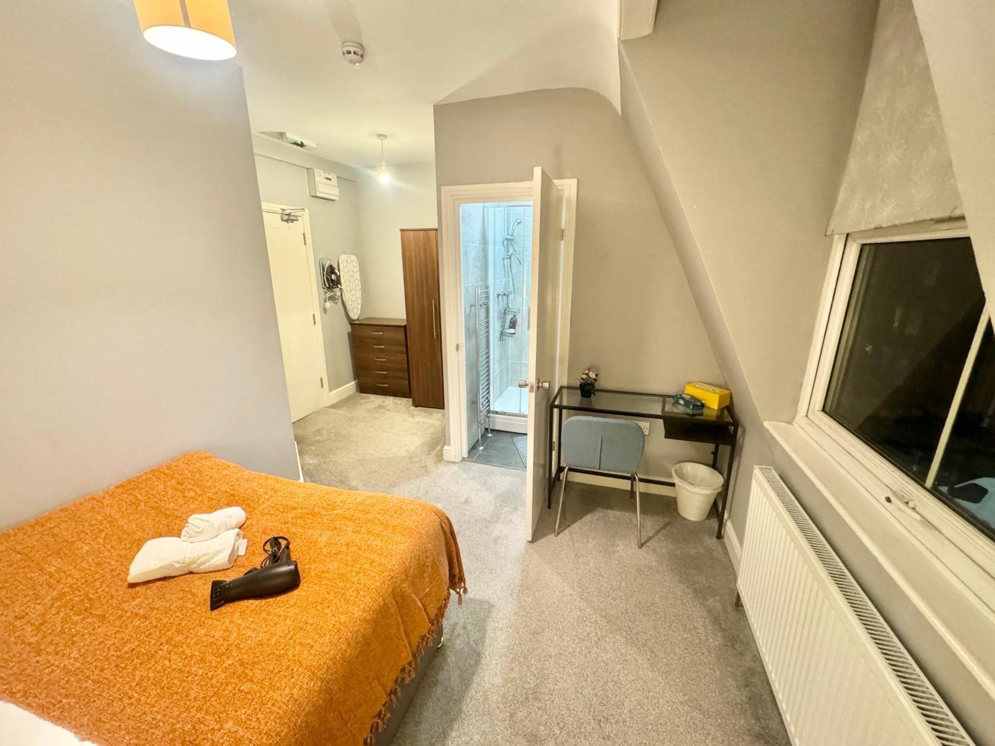 Habitación en casa particular Modern En-suite By Finsbury Park Station 8 Mins To King's Cross By Tube *
