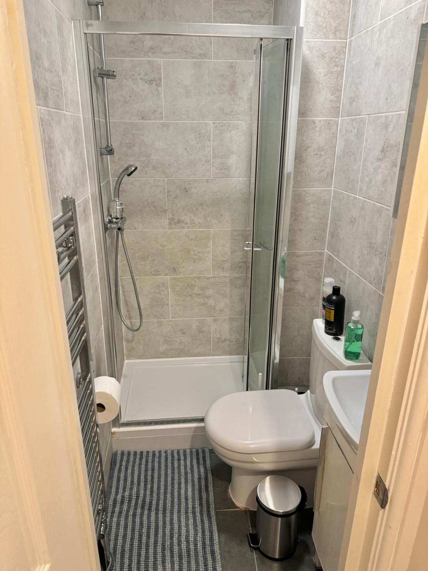 Modern En-suite By Finsbury Park Station 8 Mins To King's Cross By Tube Londres