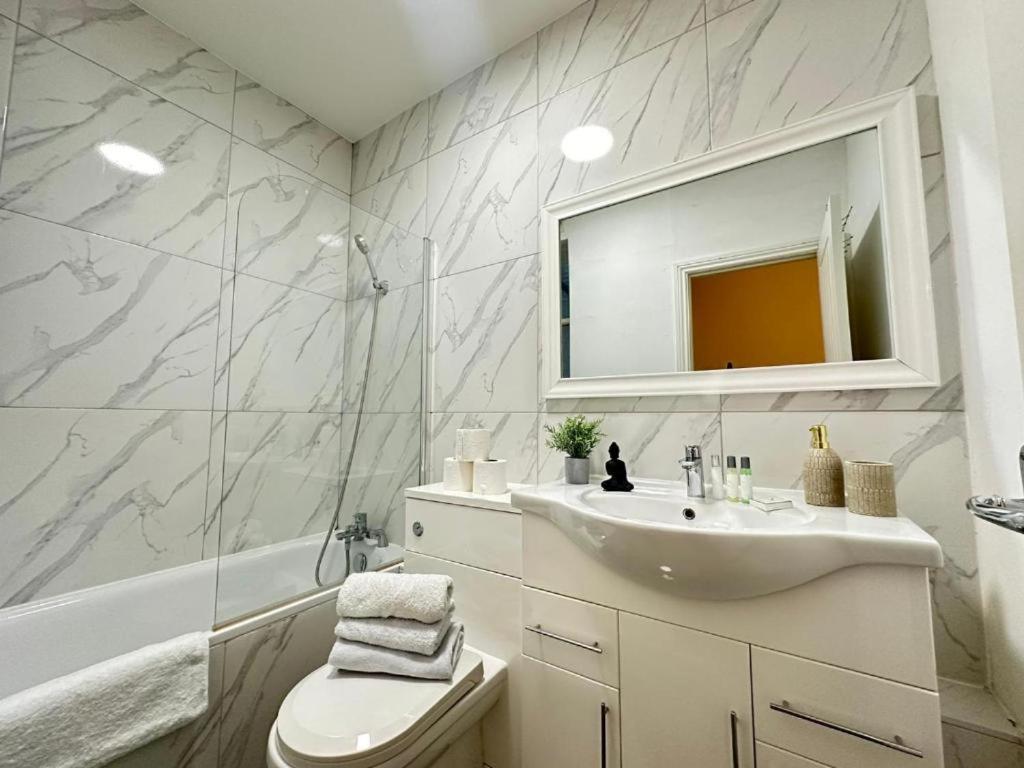 Luxury Family Near Oxford Street * London