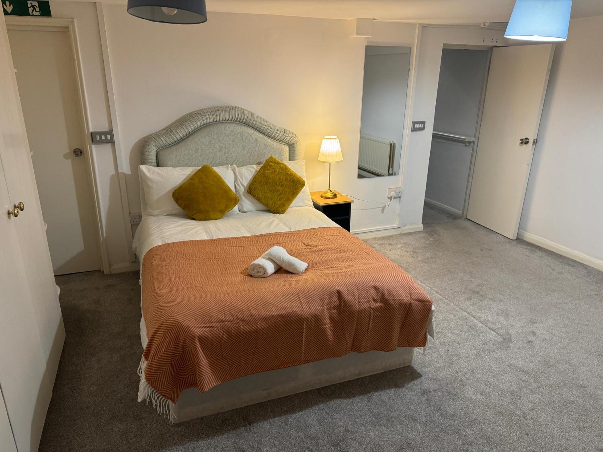 Habitación en casa particular Modern En-suite By Finsbury Park Station 8 Mins To King's Cross By Tube *