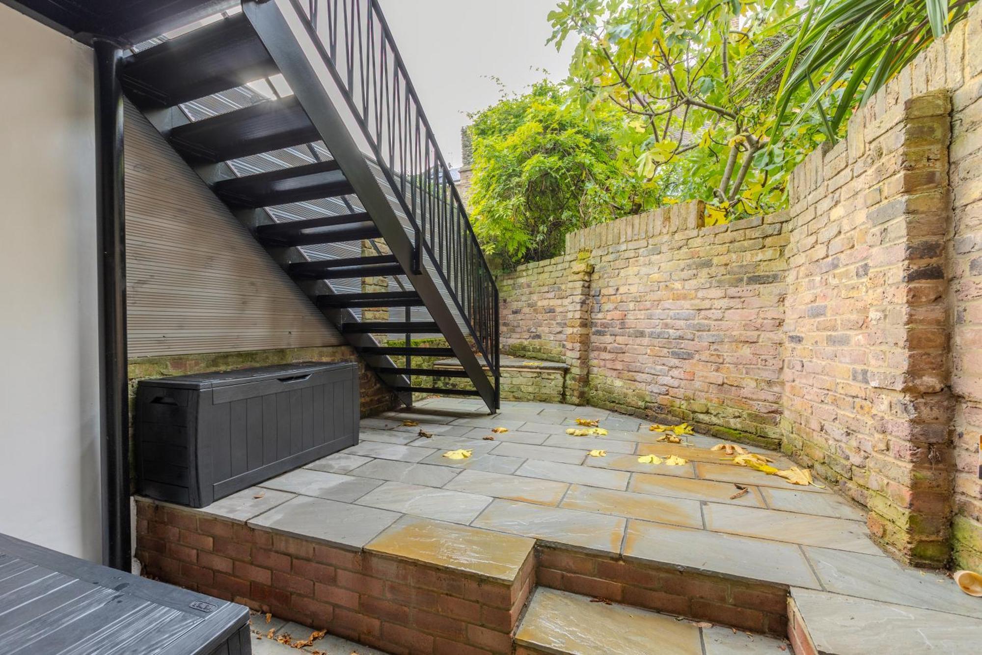 Apartment Contemporary 2br Duplex With A Patio In Chelsea *