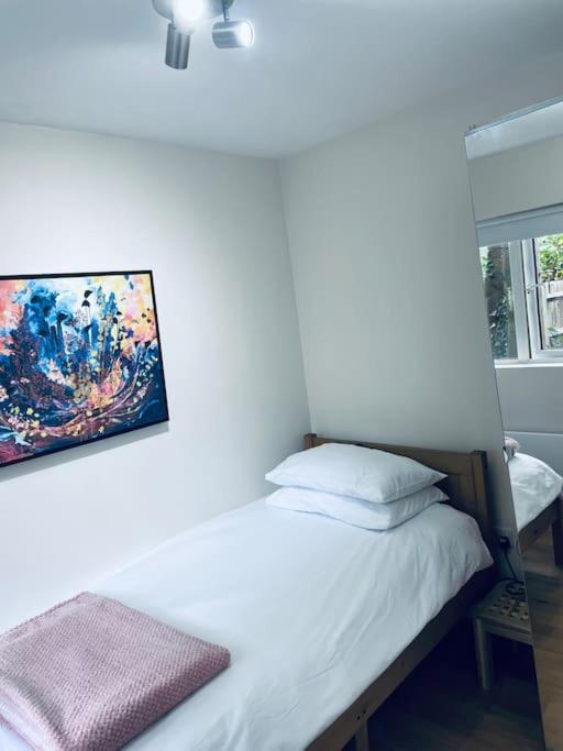 Ivy Two Bedroom & Garden In Temple Fortune Appartement Londen