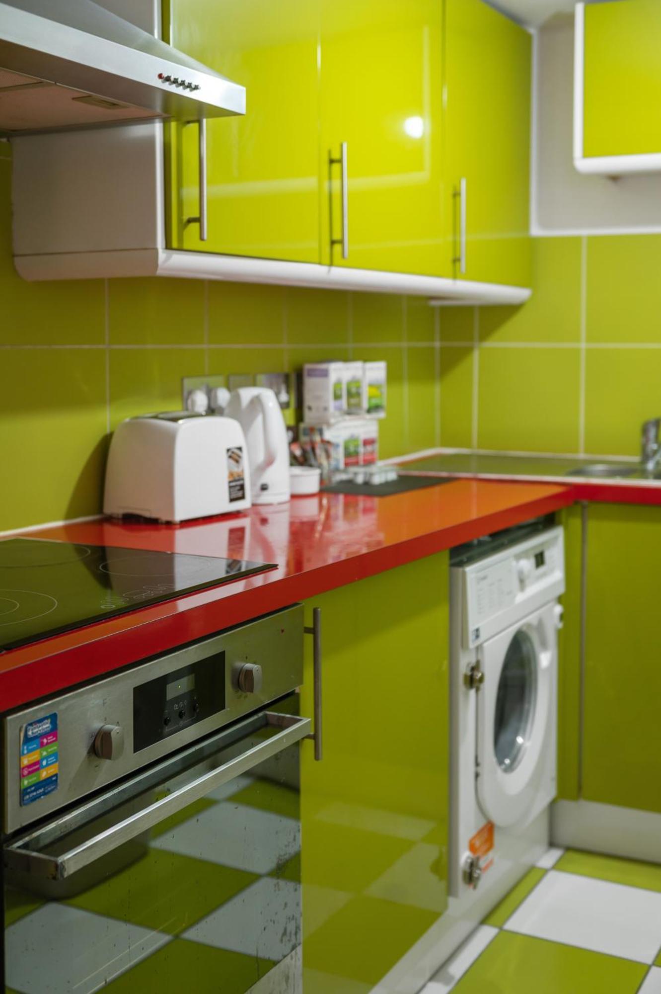 Flat Offers Superb Transport Connections Londres