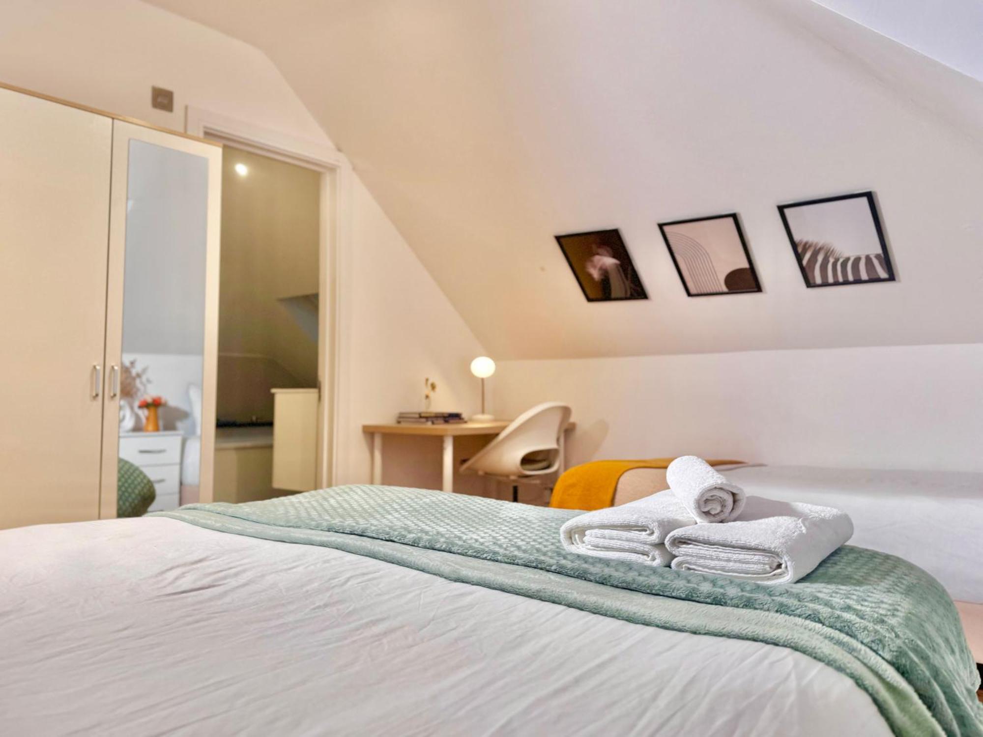 Gasthuis En-suites With Free Parking 30min To