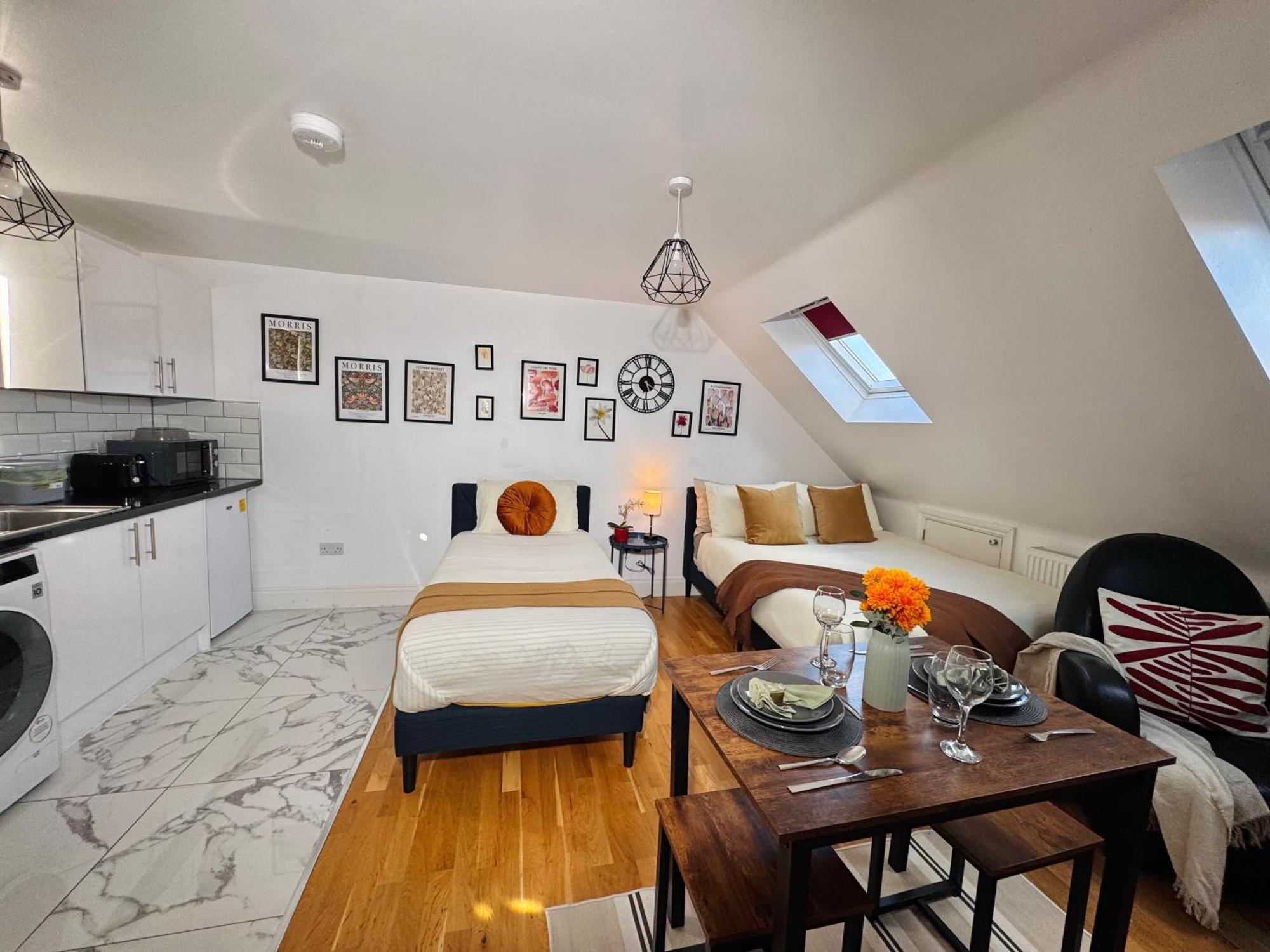 Ideal Loft 30min To * London