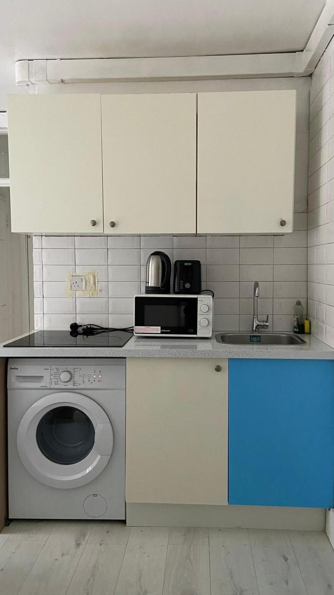 Lovely Ground Floor Miles Apart Londen