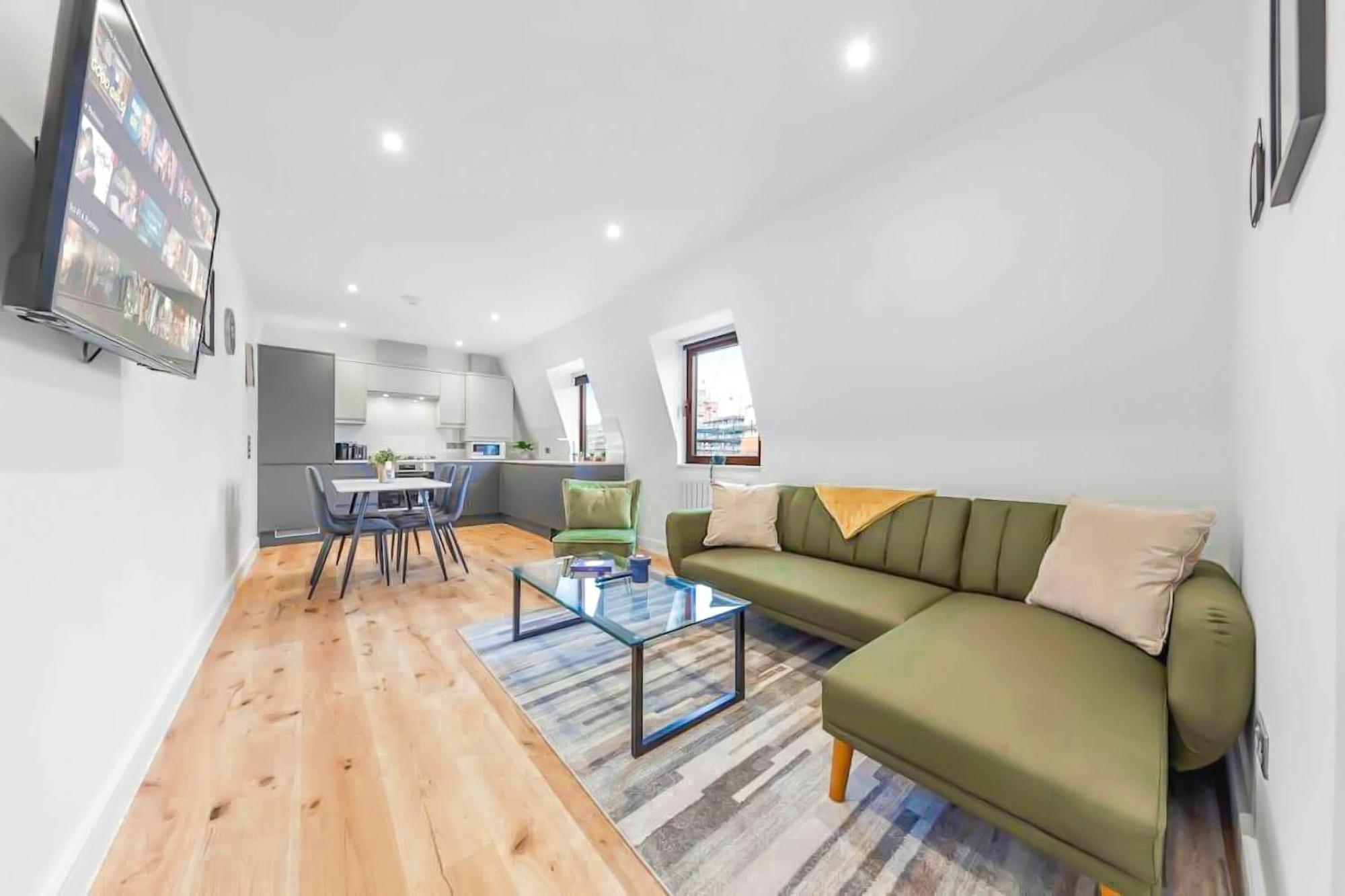 Serviced Apt In Central Lr3 * London