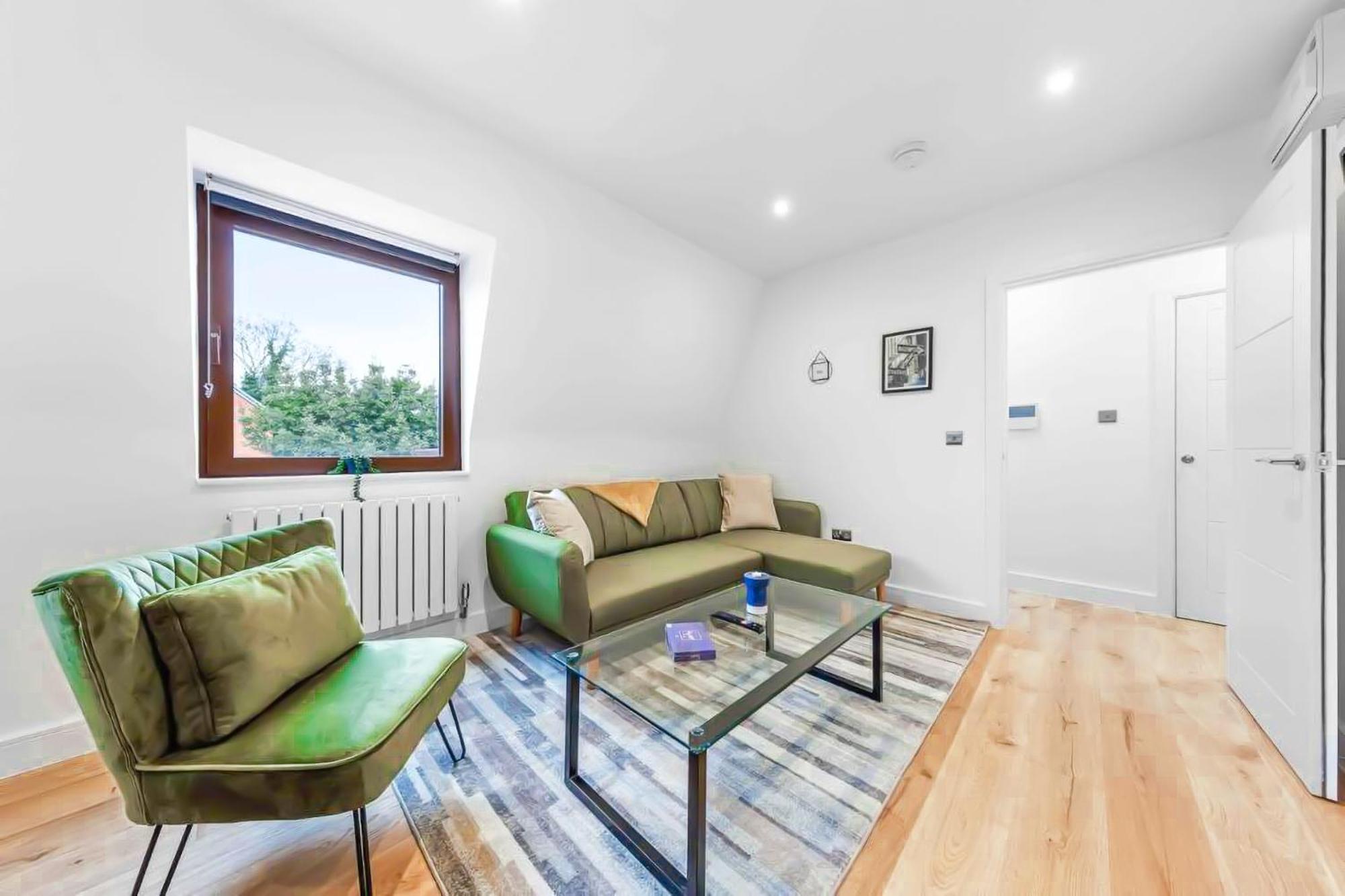 Serviced Apt In Central Lr3 * London