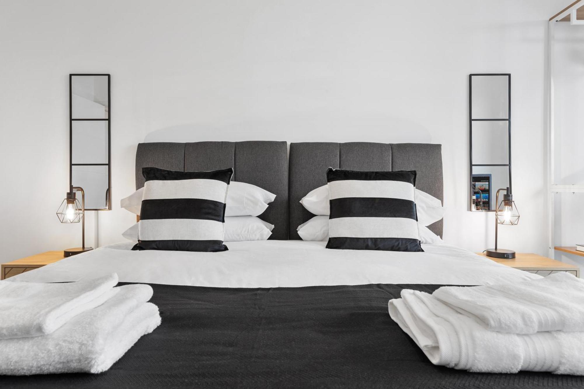Luxury 3 Bed With Balcony *