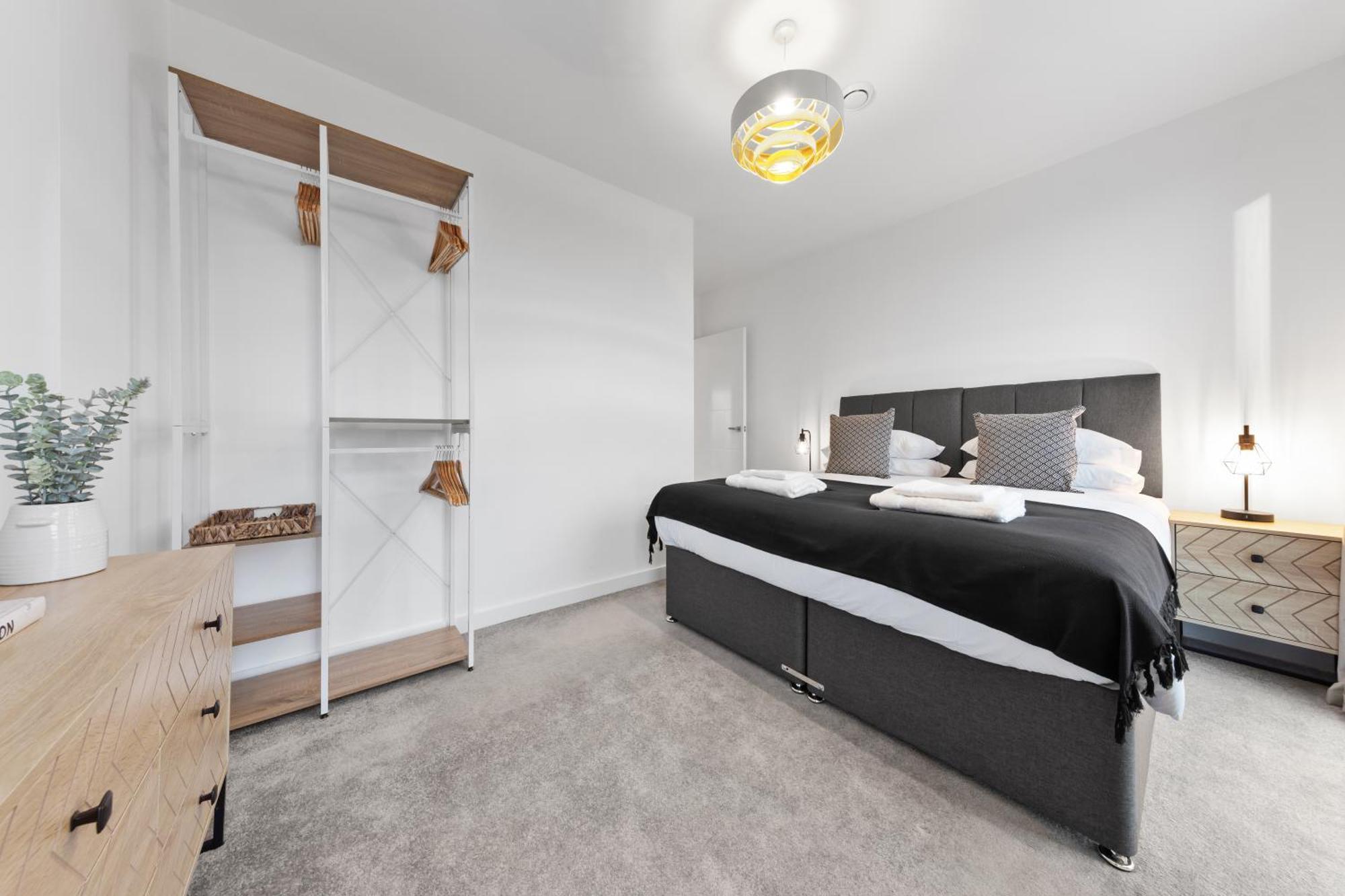 Luxury 3 Bed With Balcony