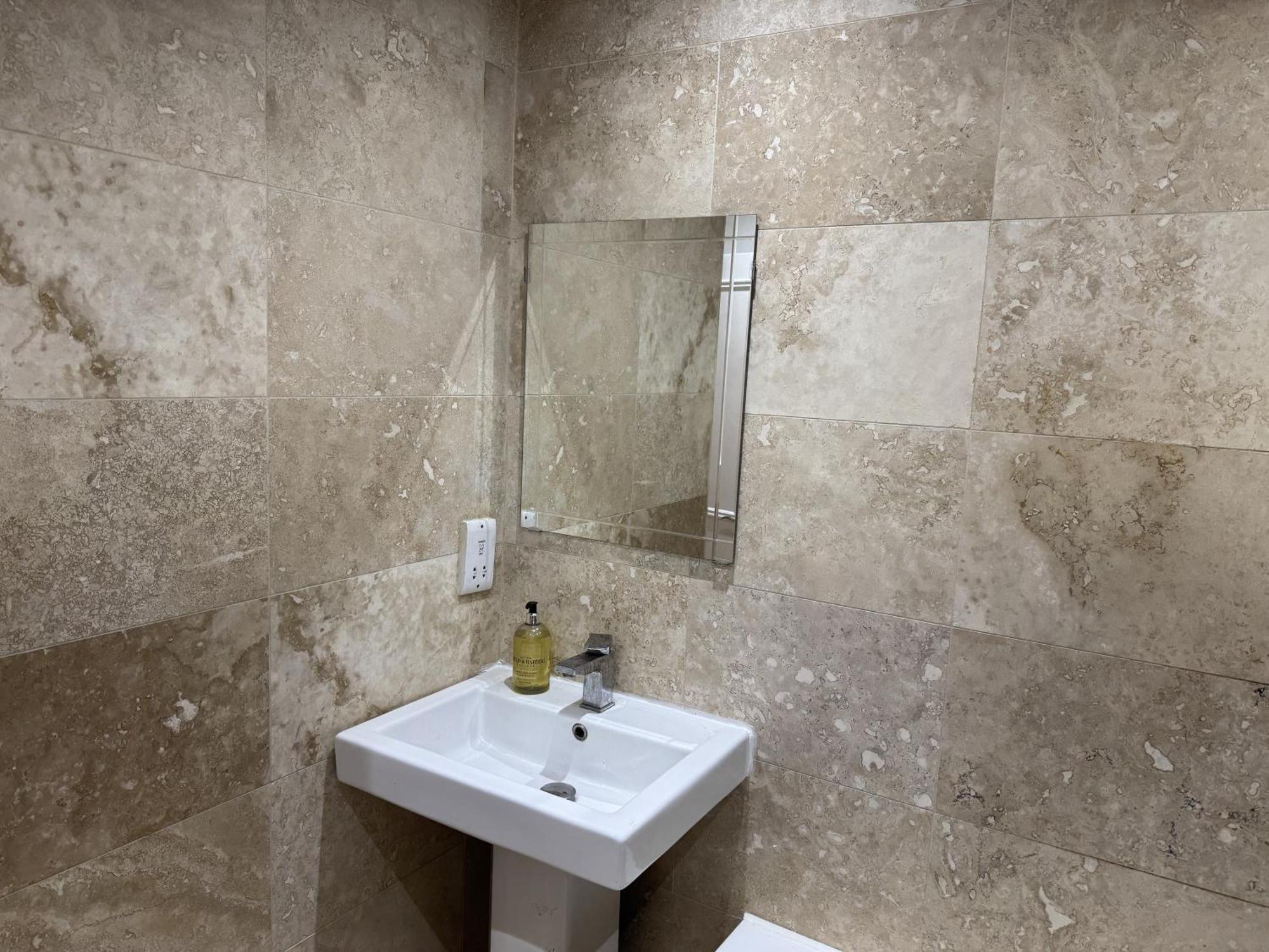 Stylish Entire With Private Garden In Camden, Appartement *