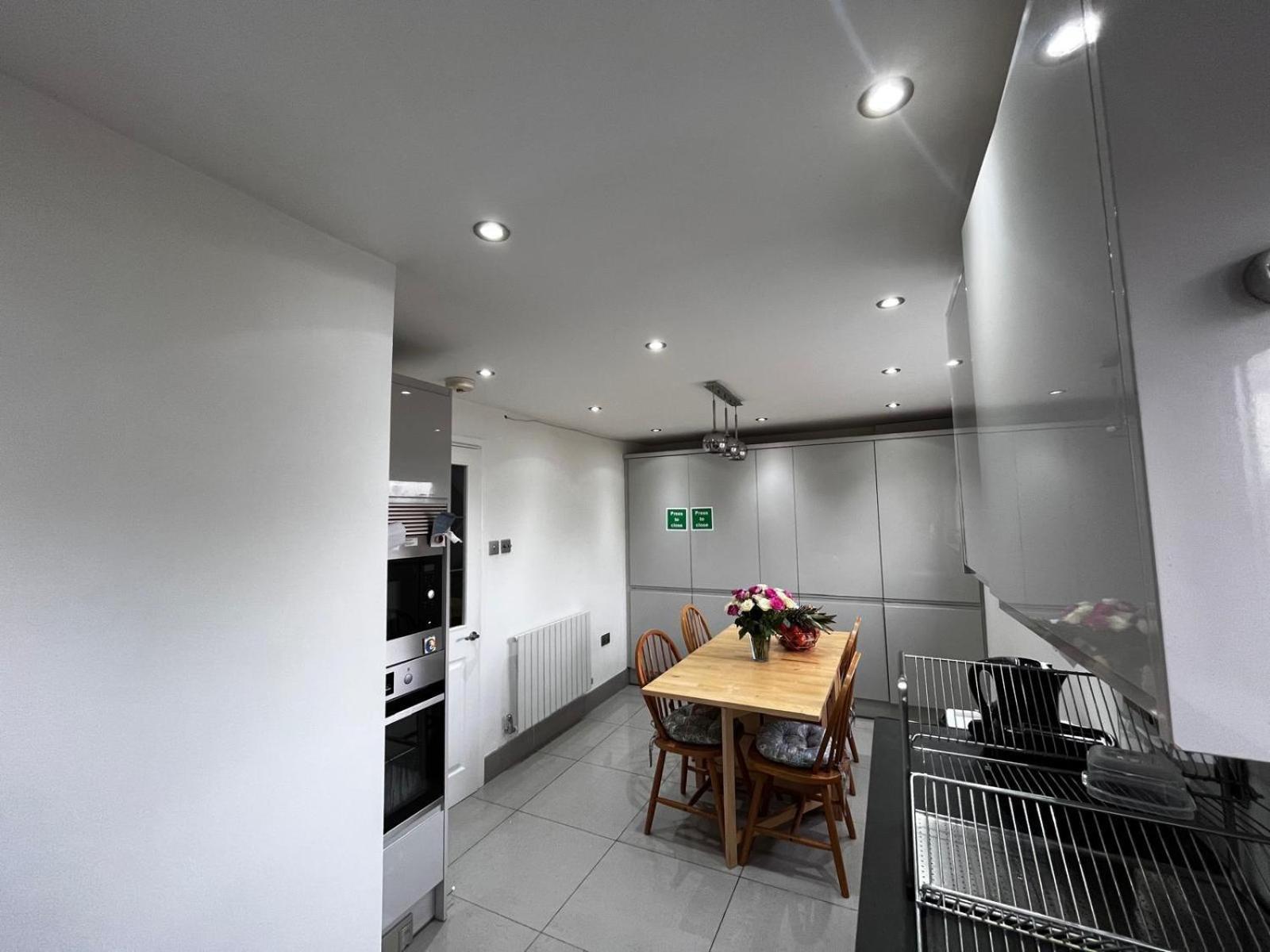 Plaistow Comfort- Single Homestay