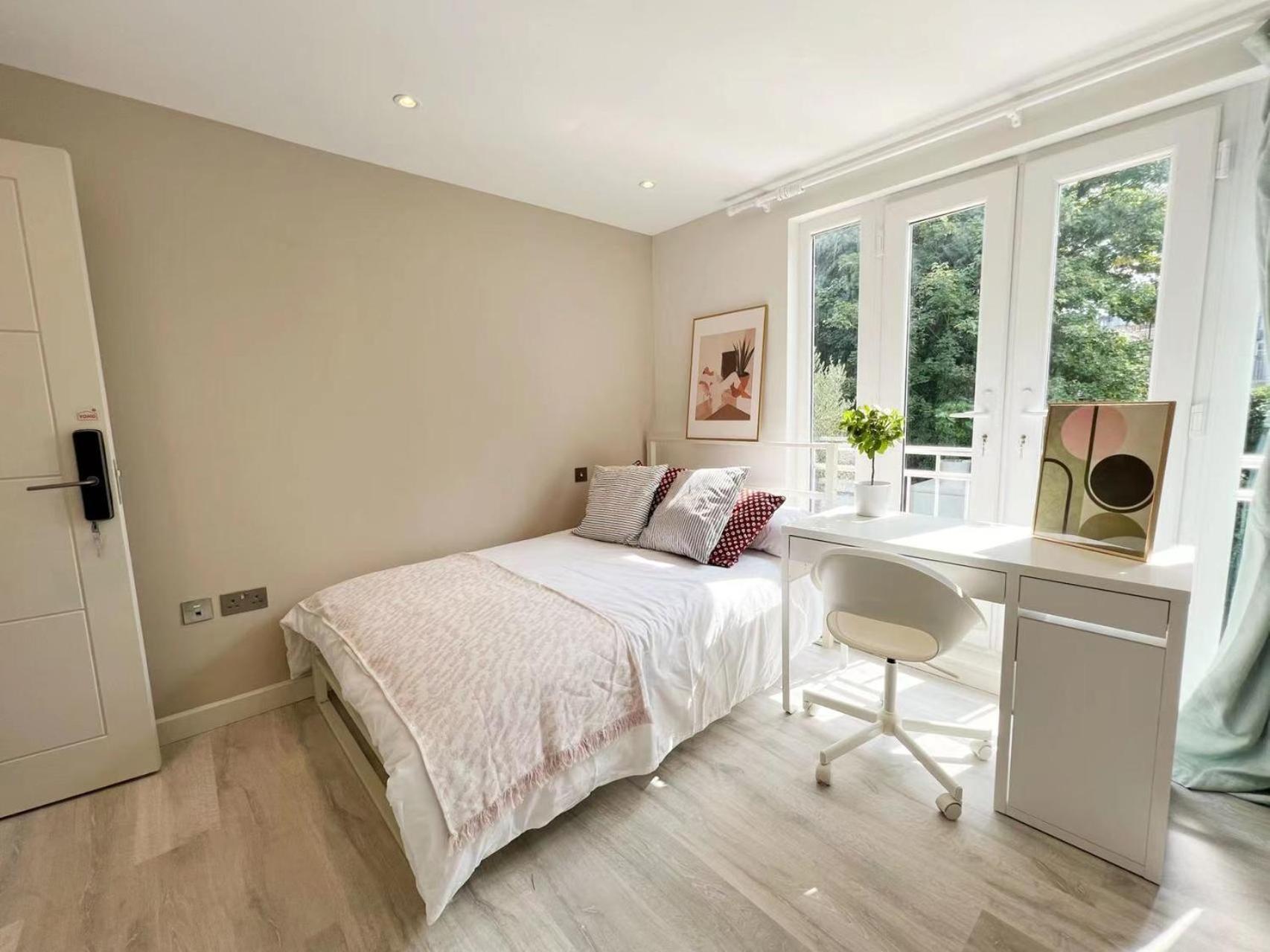 Morden Battersea Studio - 3 Guest house