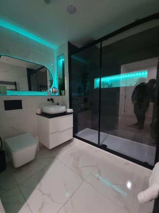Cozy Modern Flat In Angel Islington Apartment London