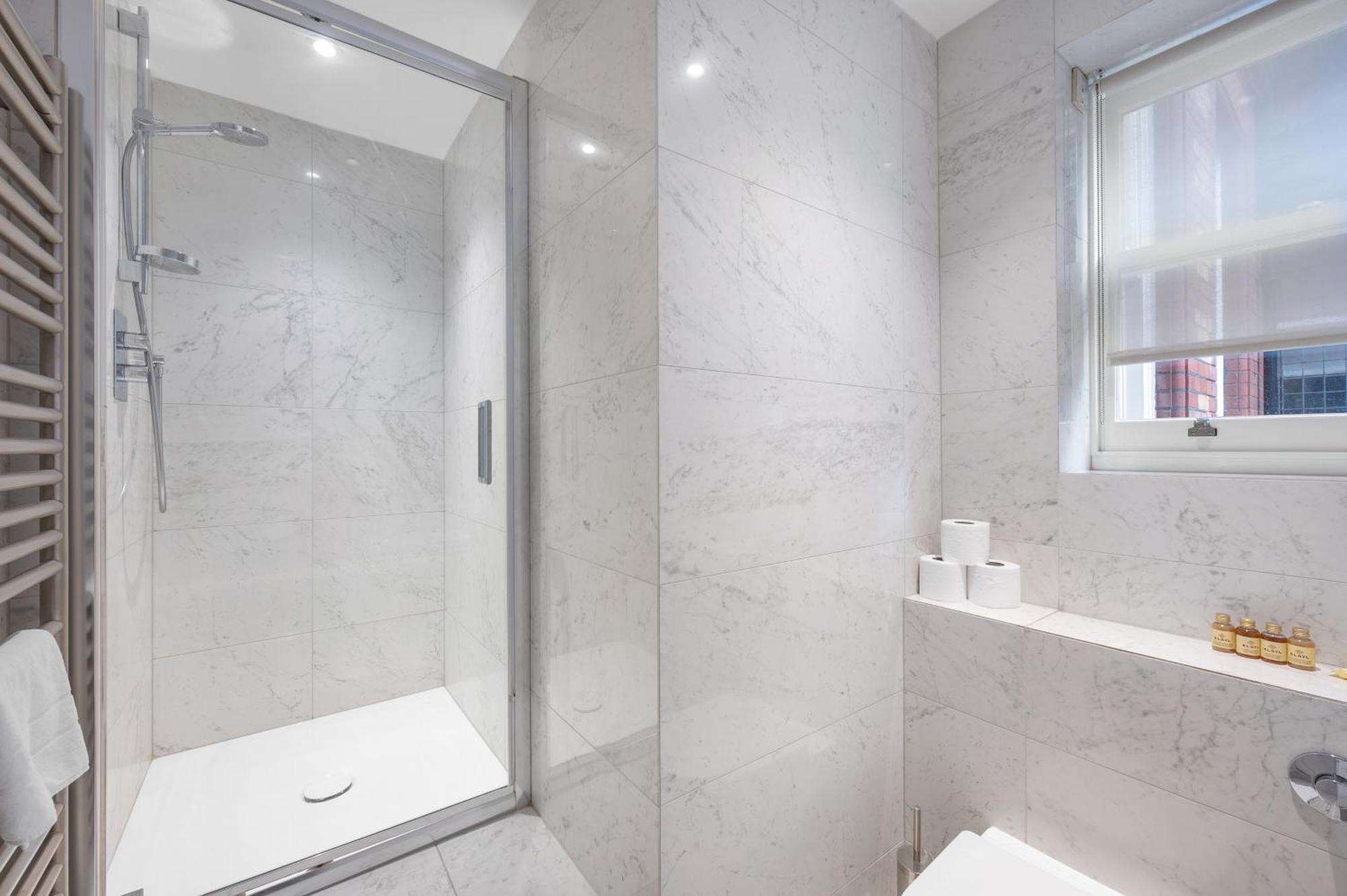 Casa Italia Near Sloane Square, Harrods And Kings Road - Washing Machine & Wifi * London