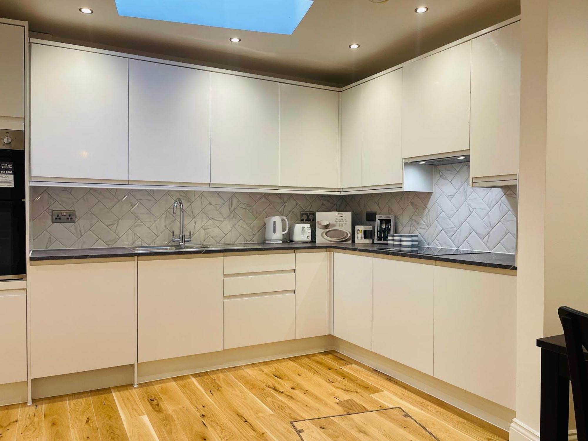 Fully Furnished Duplex In Askew Road Apartment