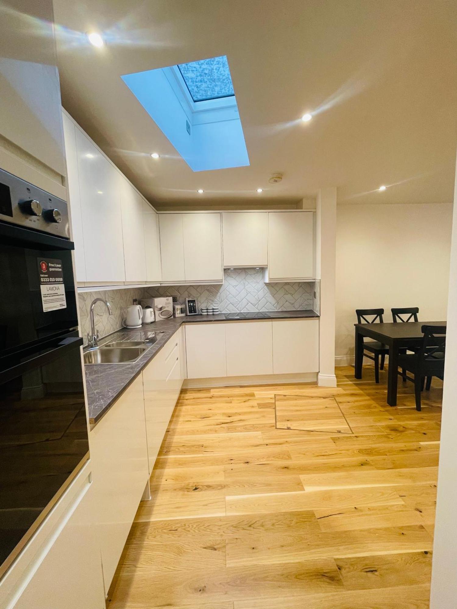 Fully Furnished Duplex In Askew Road Apartment *
