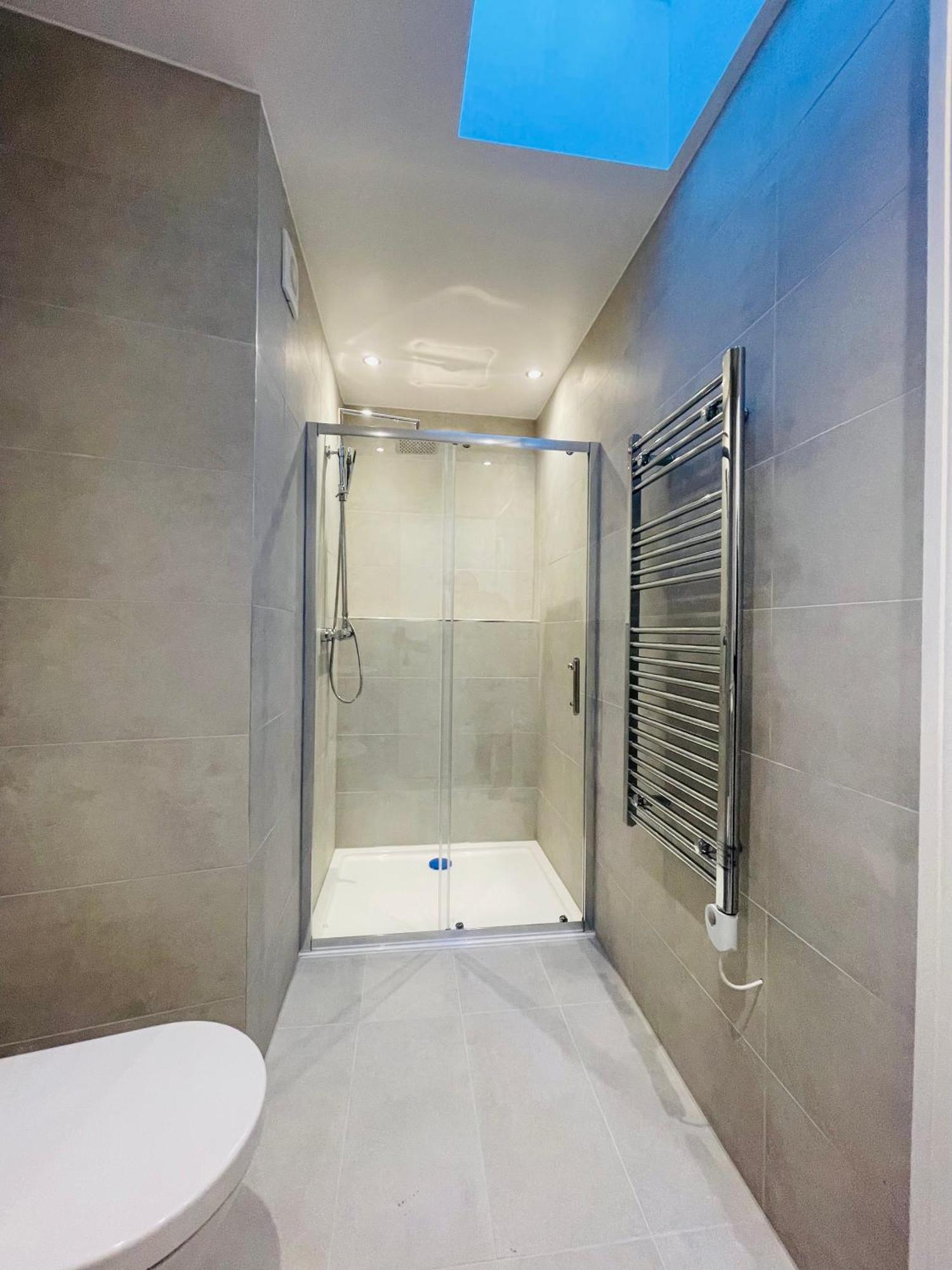 Fully Furnished Duplex In Askew Road Apartment