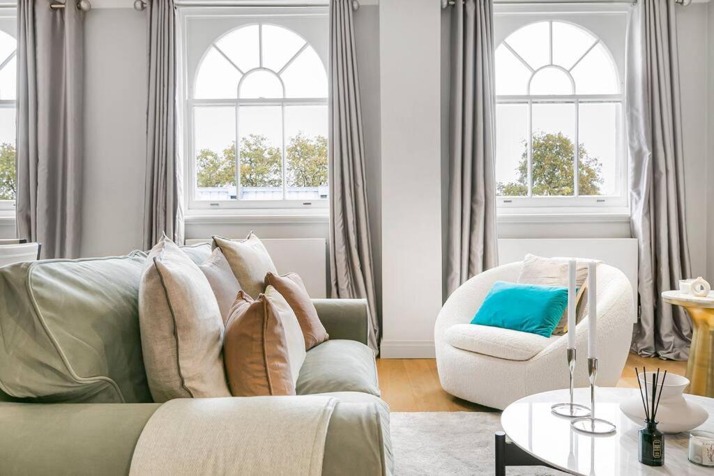 Penthouse Overlooking Hyde Park * London