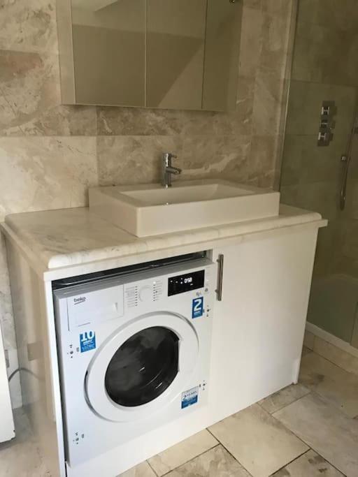 Authentic 3 Bed Historic House Soho,