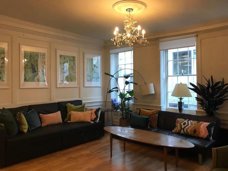 Authentic 3 Bed Historic House Soho, * London