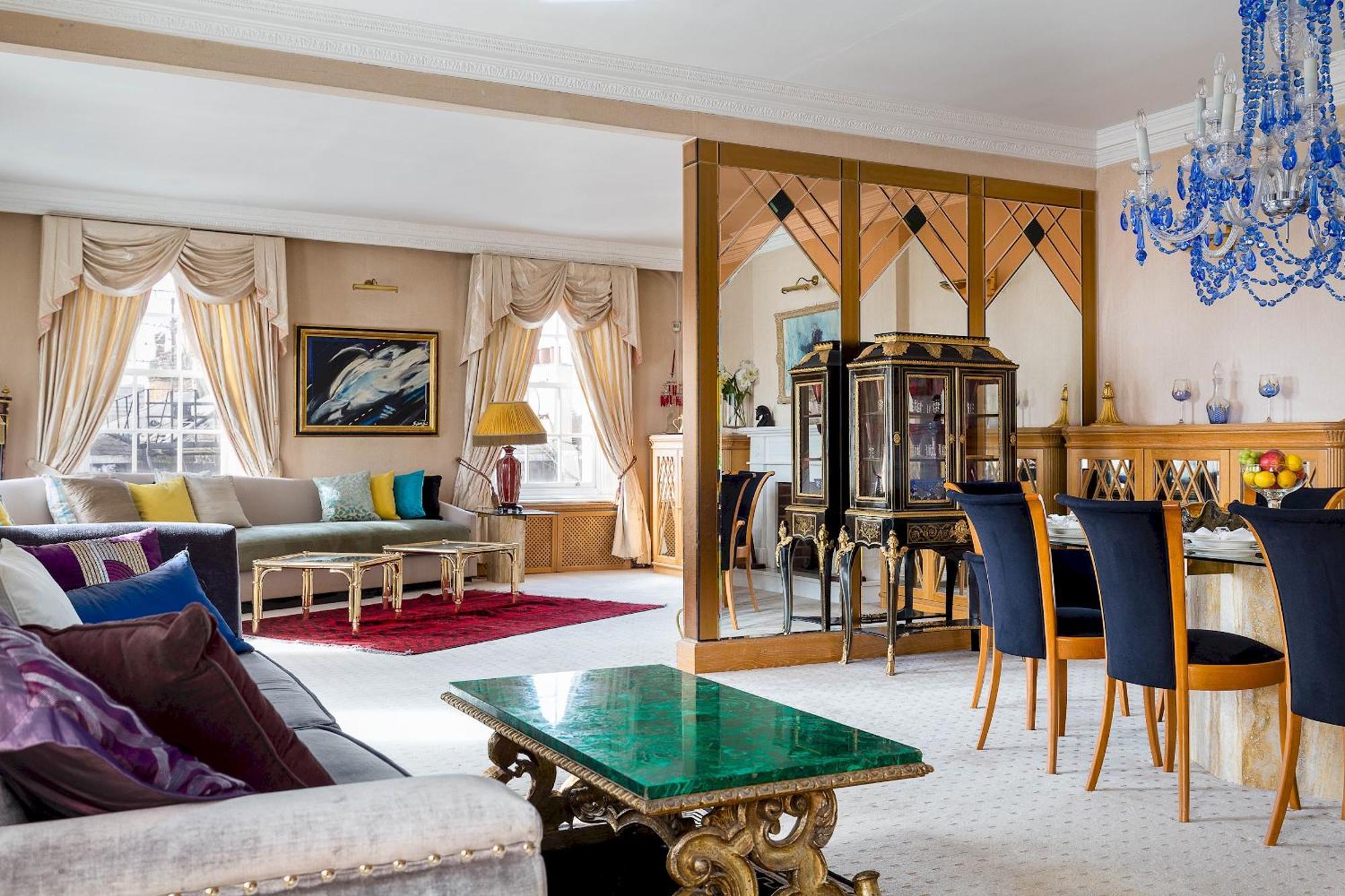 Hyde Park View Marble Arch Apartment