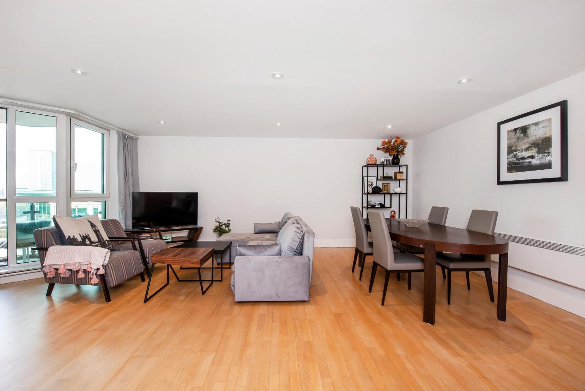 Modern 2 Bedroom 2 Bath With River View Apartment *