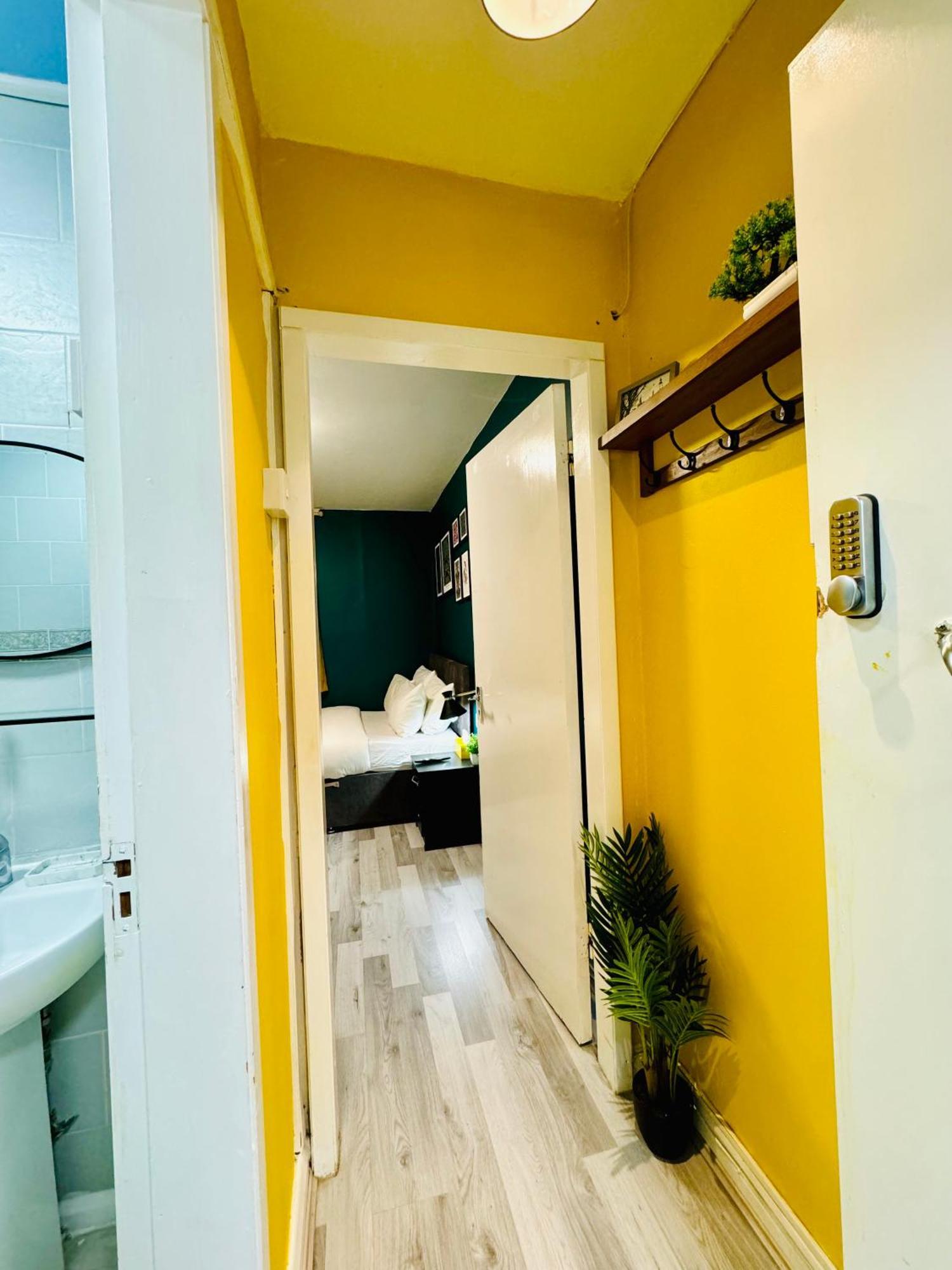 Unique Flat In 1110 Leilighet *