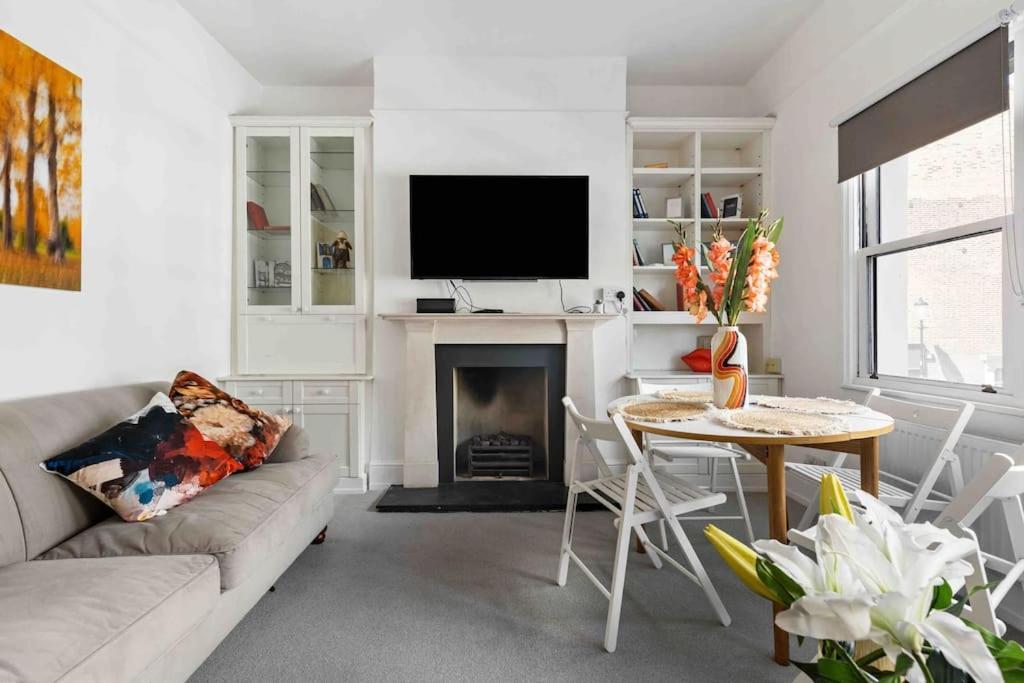 Portobello Road Iconic House Apartment London