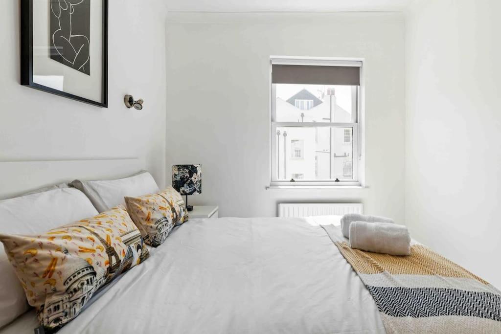 Portobello Road Iconic House