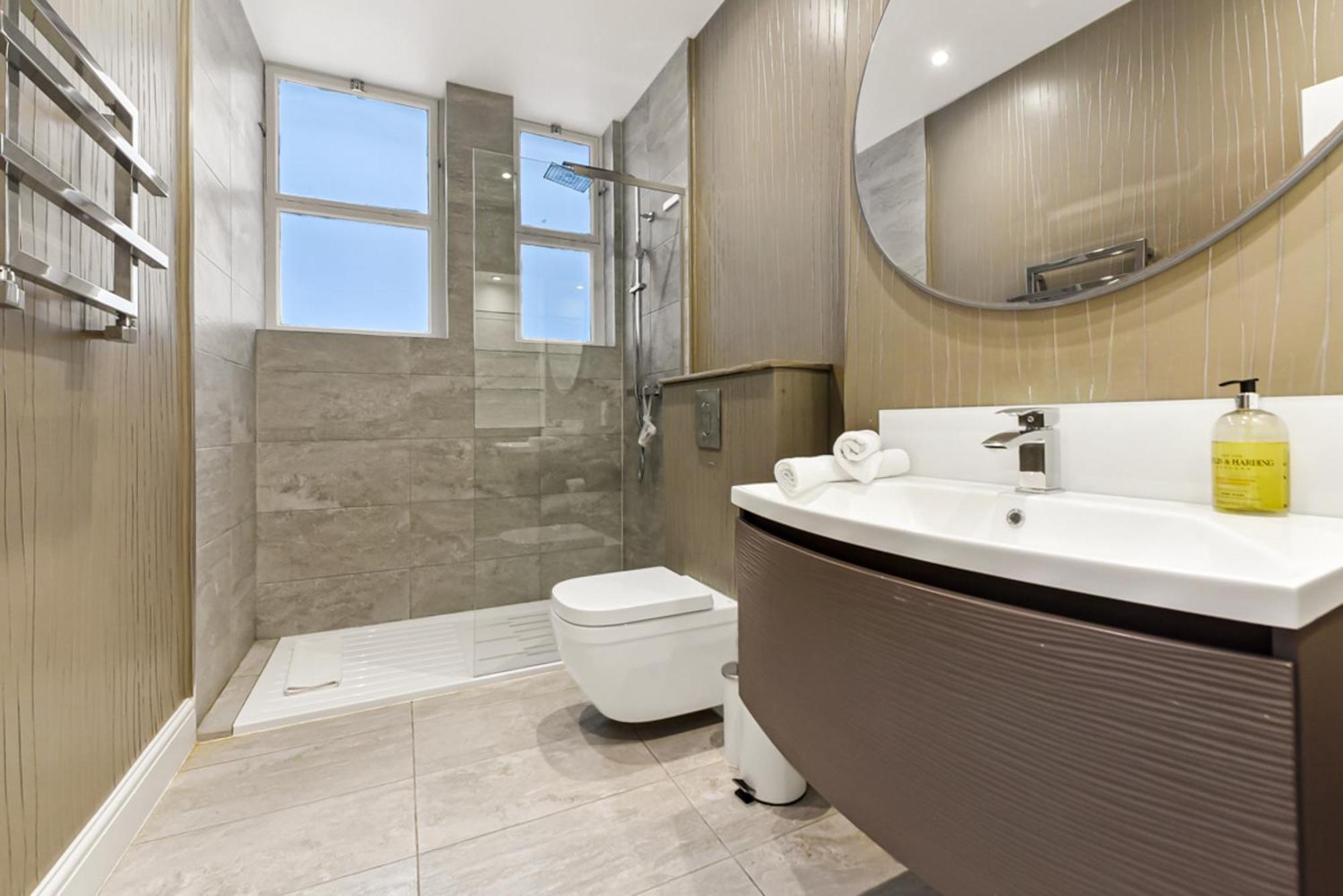 Mayfair With Private Terrace- 2 Bed Appartement Londen