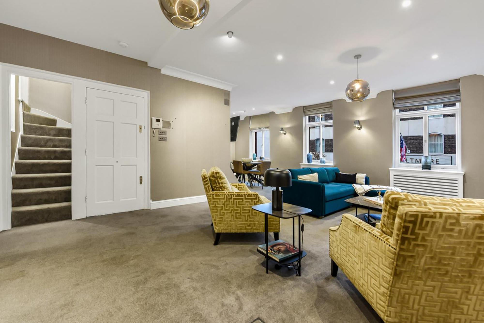 Mayfair With Private Terrace- 2 Bed Appartement *