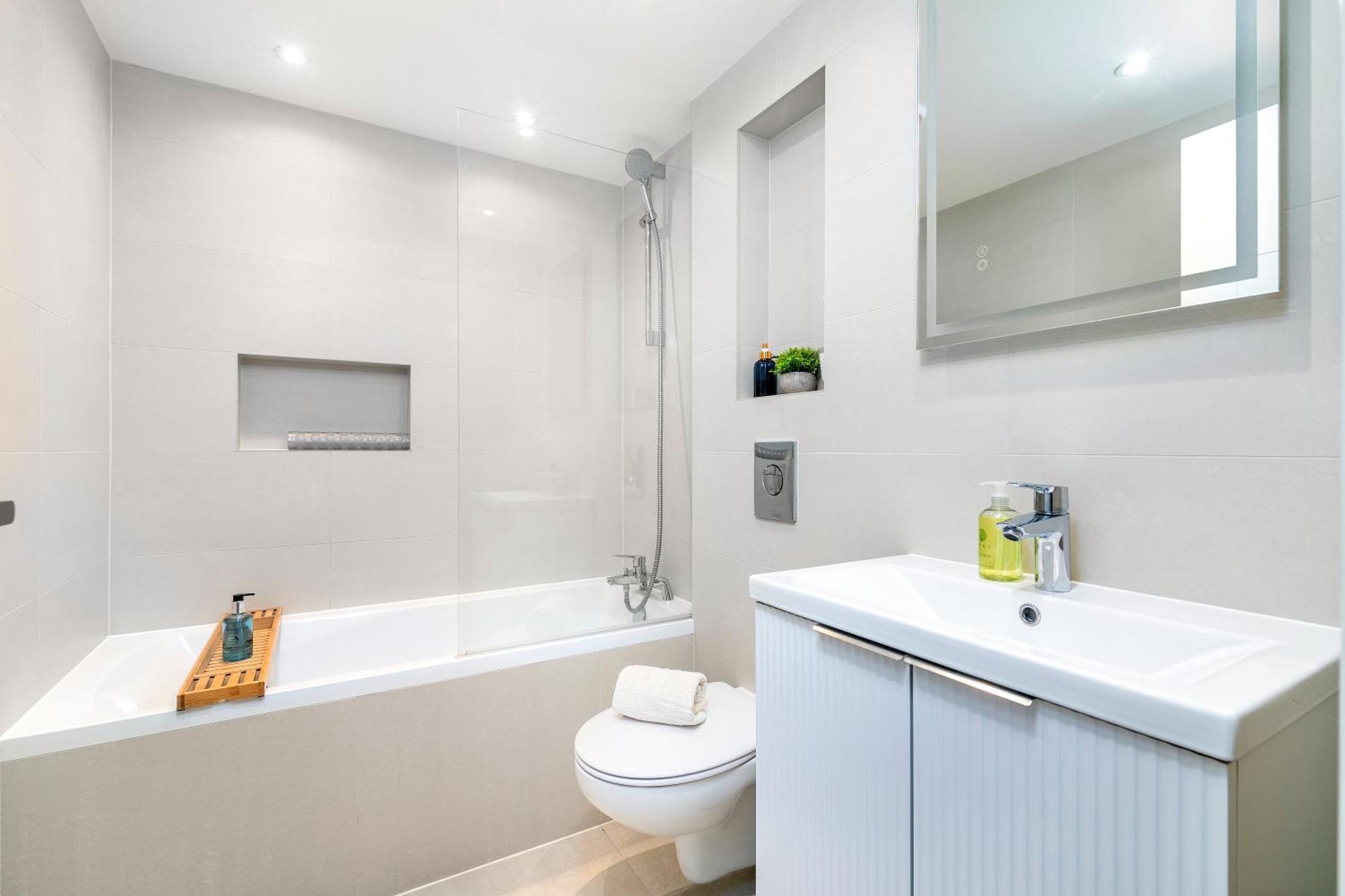 Apartment 2 Bed Flat 10 Min From Notthing Hill! London